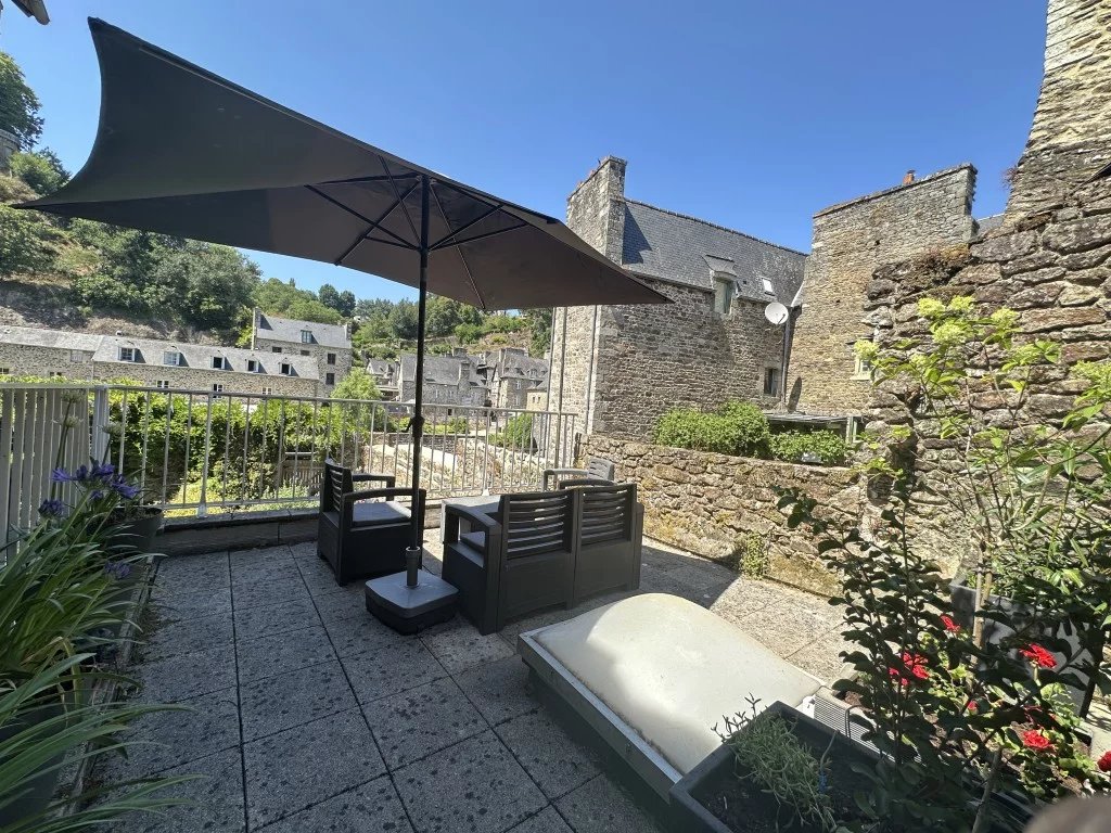 MAISON DE CARACTERE AU PORT DE DINAN – VUE RANCE