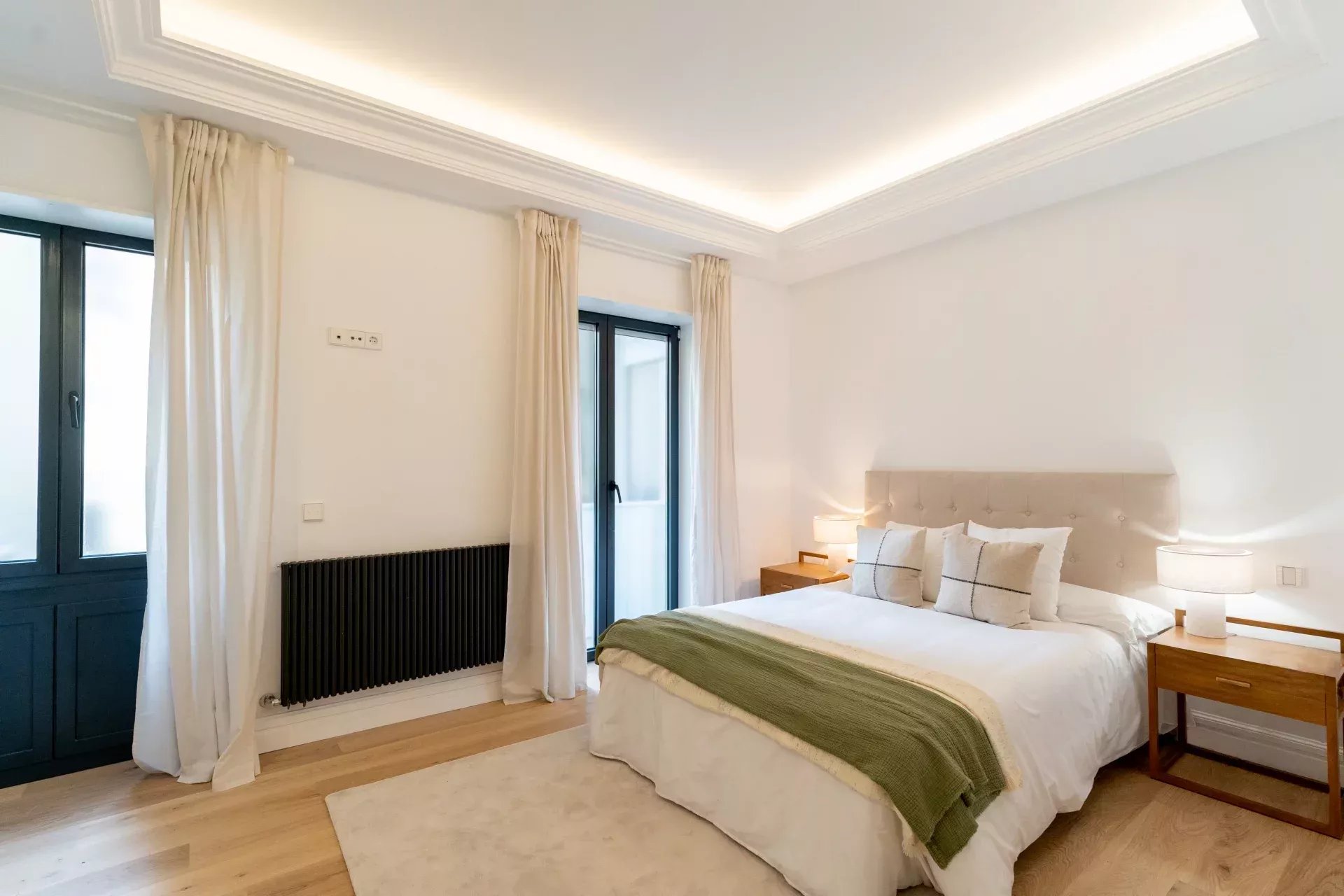 Brand New Exclusive Luxury Property on the Golden Mile - picture 31