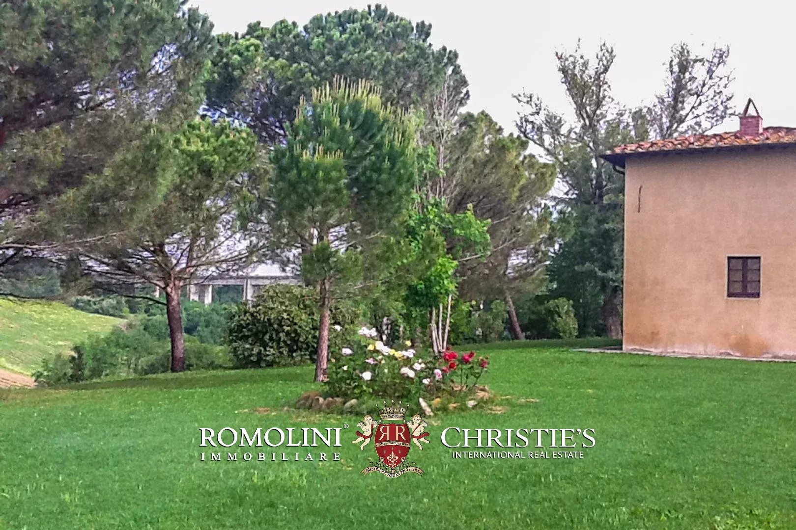 6 Bedroom Villa/Townhouse's Image 22