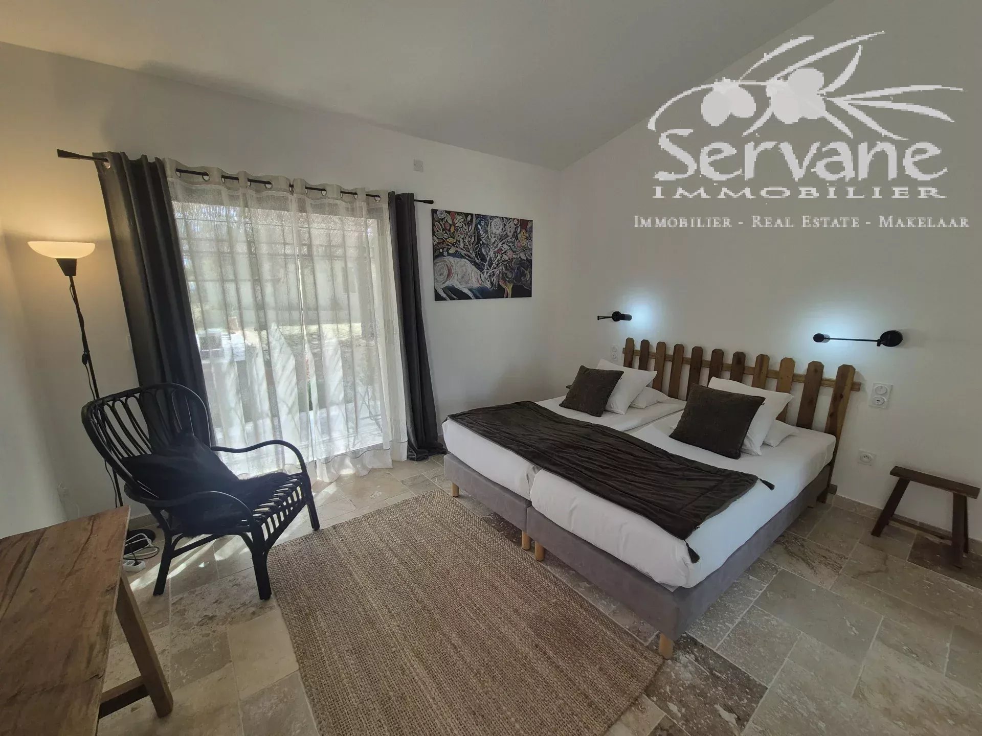 Villa and 4 gites in Cotignac, unique layout with pool house and pool
