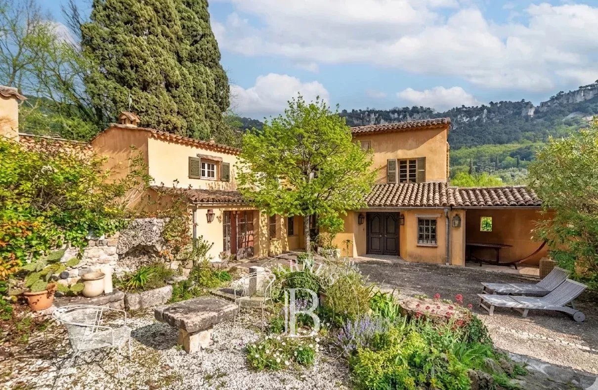 Grasse  - Bastide 5 Pi&egrave;ces 4 Chambres - picture 18