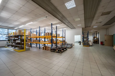 Negozio---Locale-commerciale-in-affitto---Bolzano-8