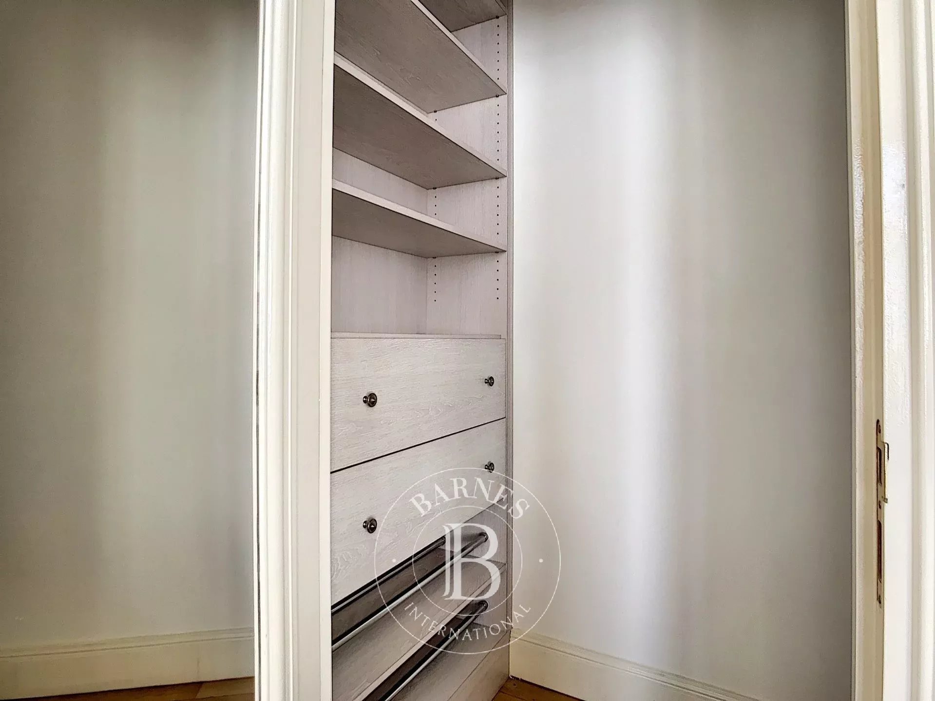 Daire Paris 4ème - picture 9