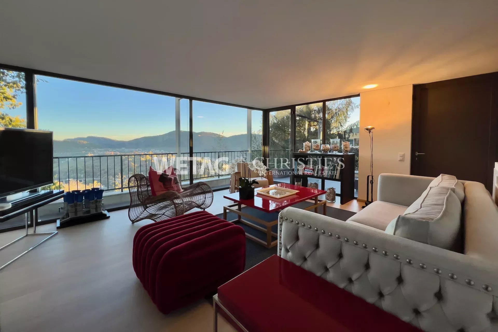 4 Bedroom Villa/Townhouse's Image 10