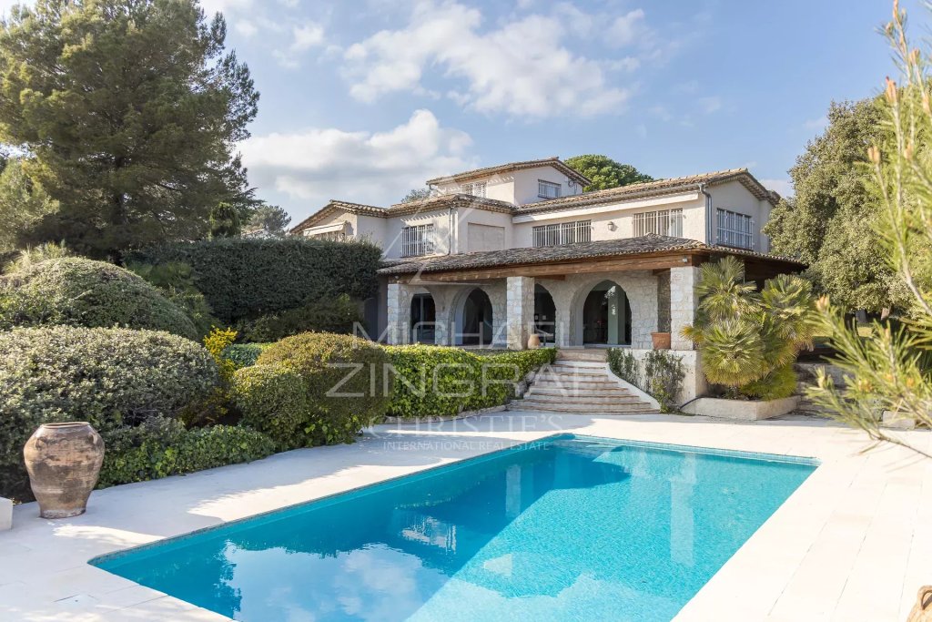 Villa for sale in Saint-paul-de-vence — Exceptional villa with panoramic sea view in the Domaine des Hauts de Saint-Paul