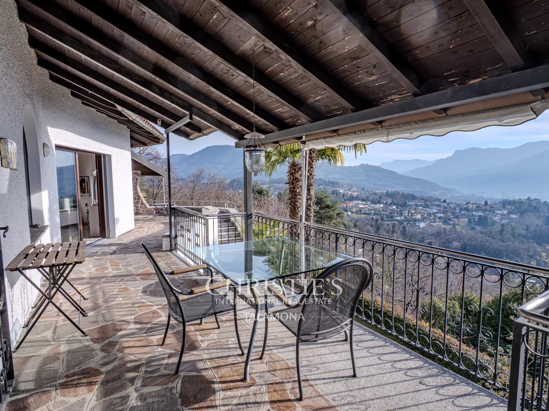 4 Bedroom Villa/Townhouse's Image 19