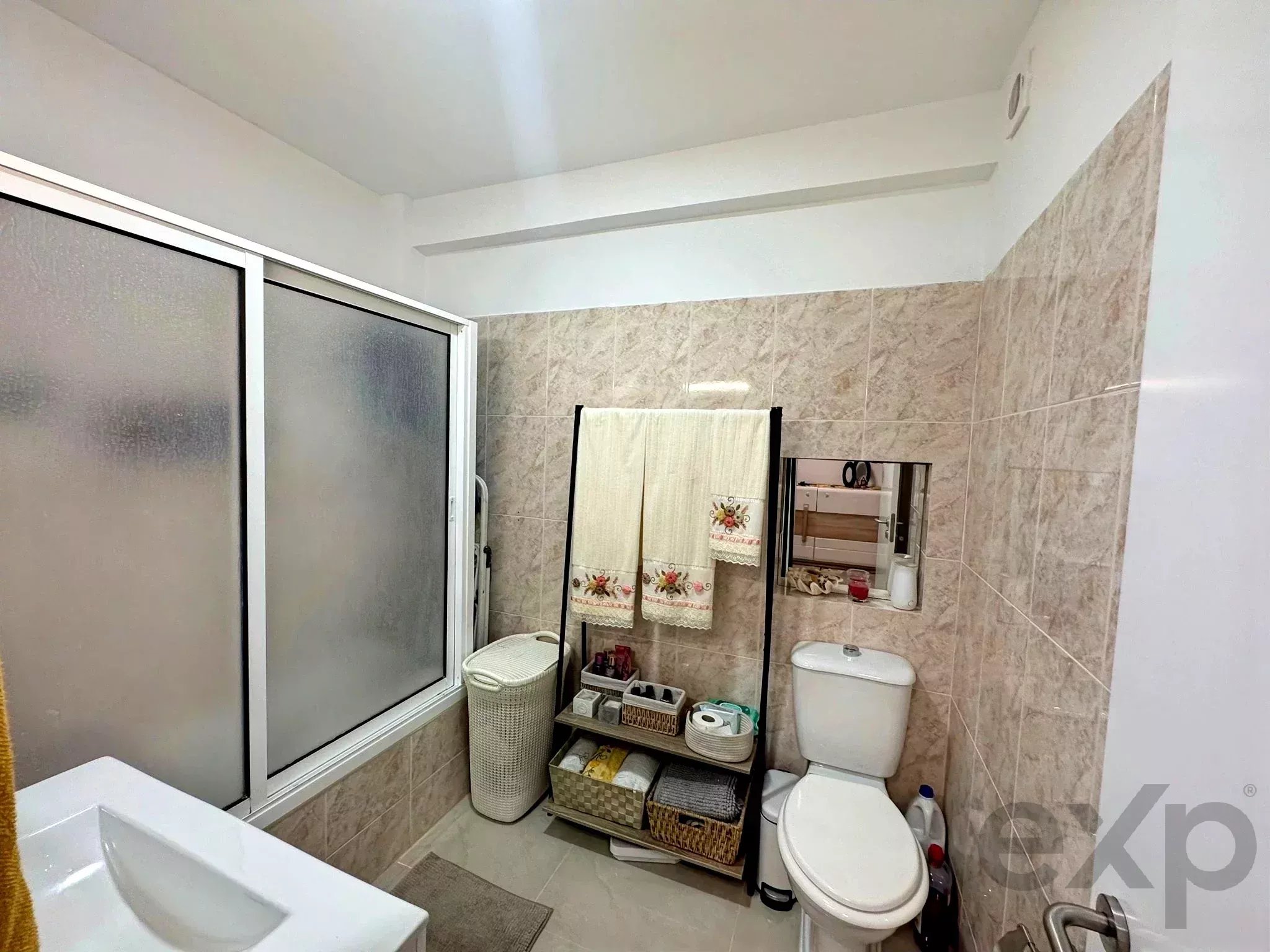 Modern 92m² apartment in Torre da Marinha 2840-000 image 16
