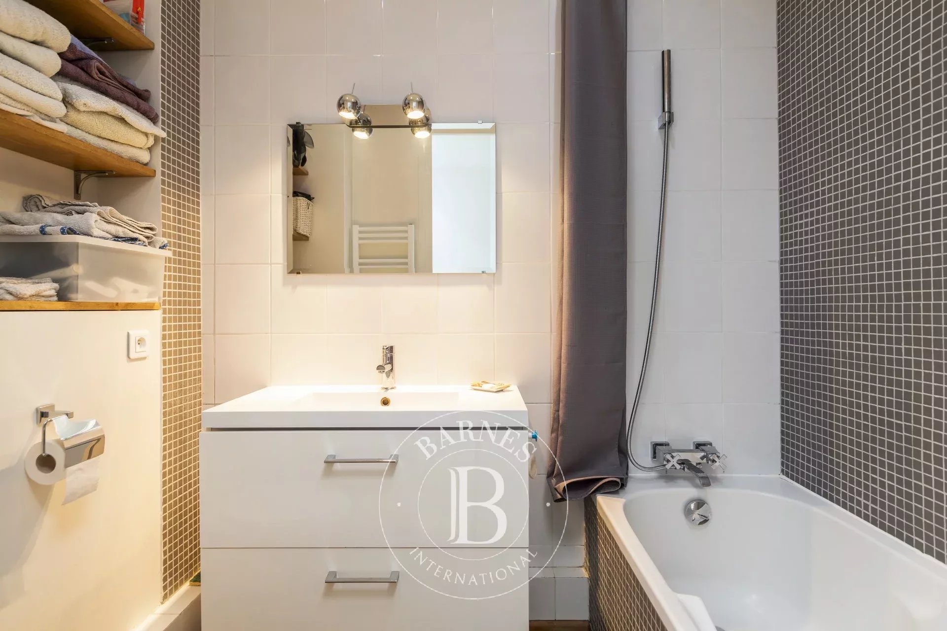 Daire Paris 8ème - picture 11