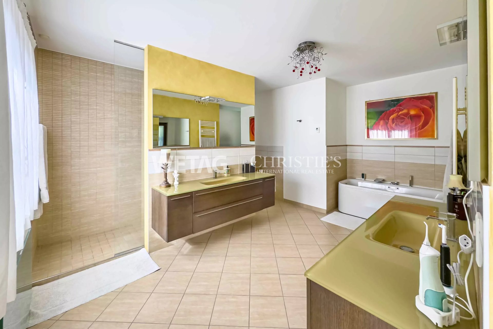 3 Bedroom Villa/Townhouse's Image 9