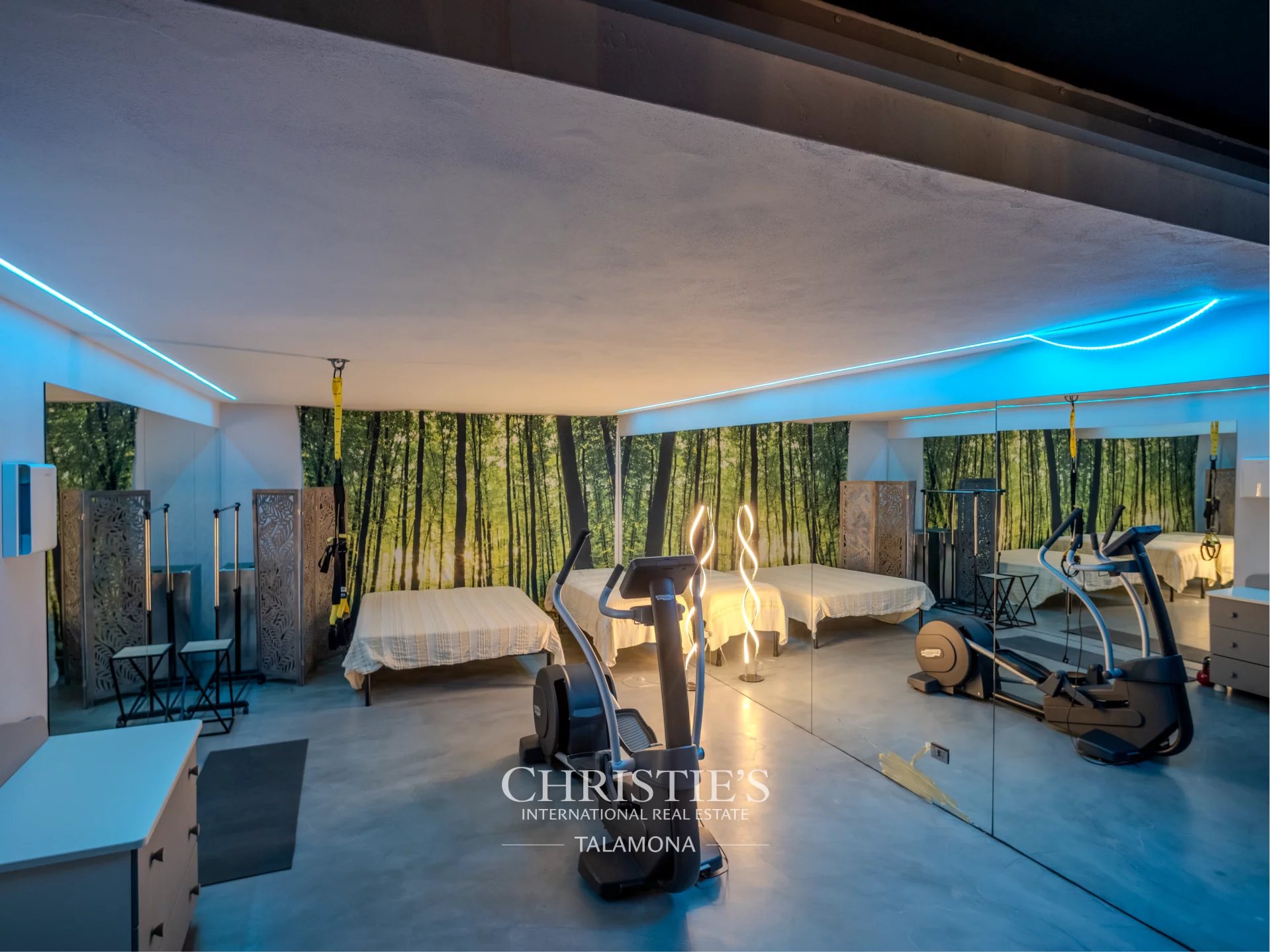 4 Bedroom Villa/Townhouse's Image 34