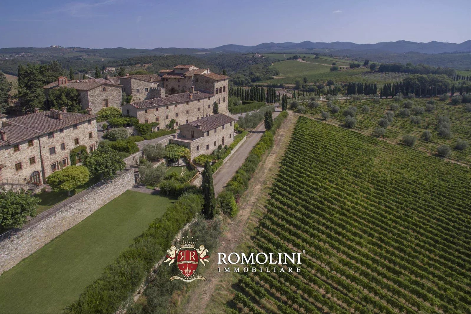 20 Bedroom Vineyard's Image 7
