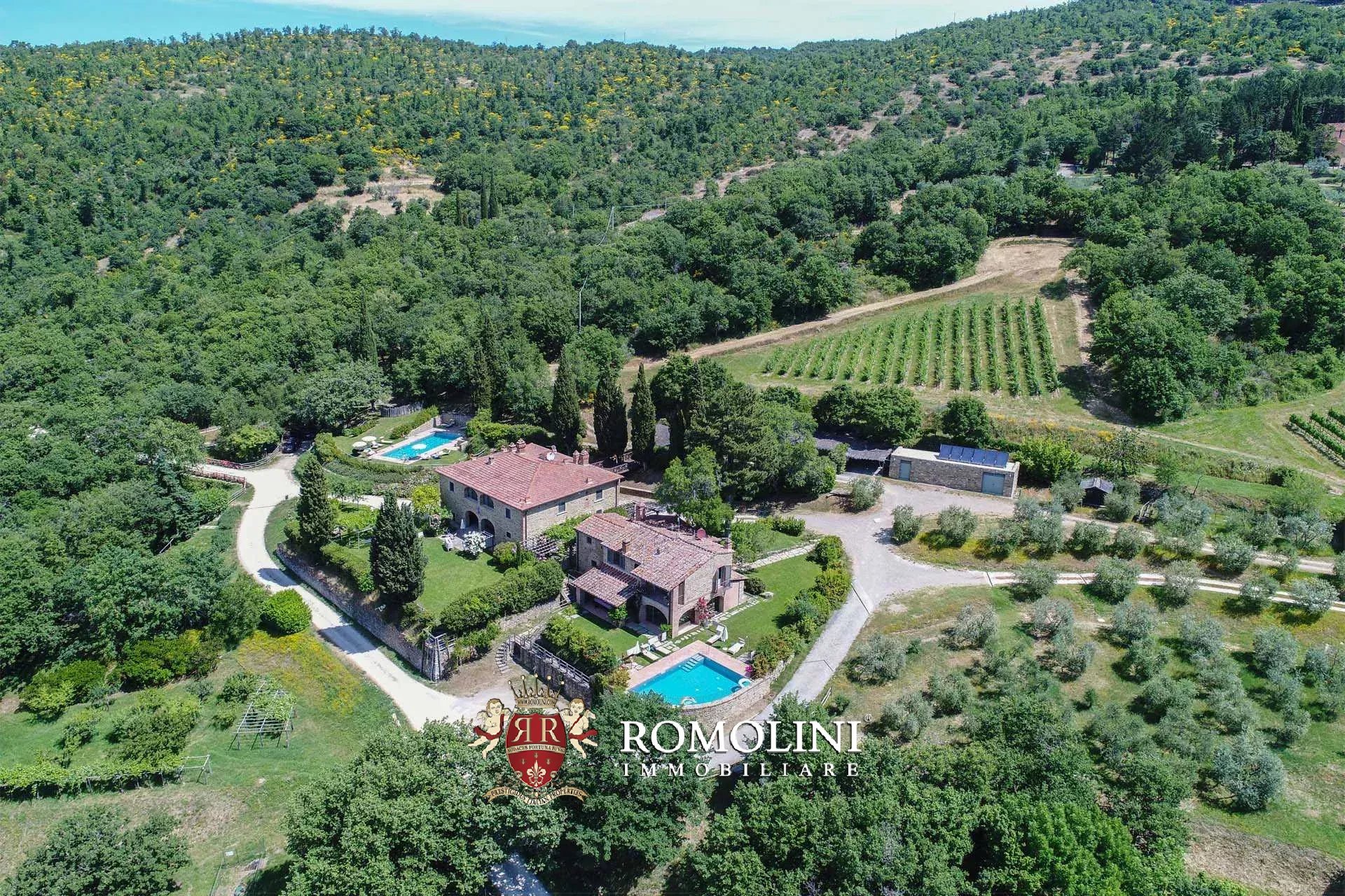 16 Bedroom Vineyard's Image 27