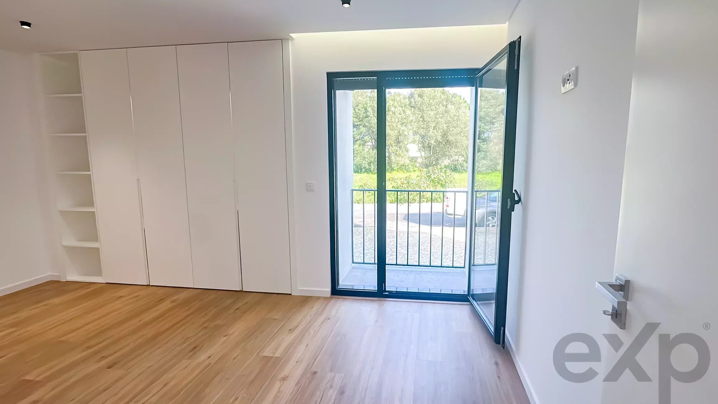 Modern 2-bedroom apartment in Alcabideche 86651620 image 35