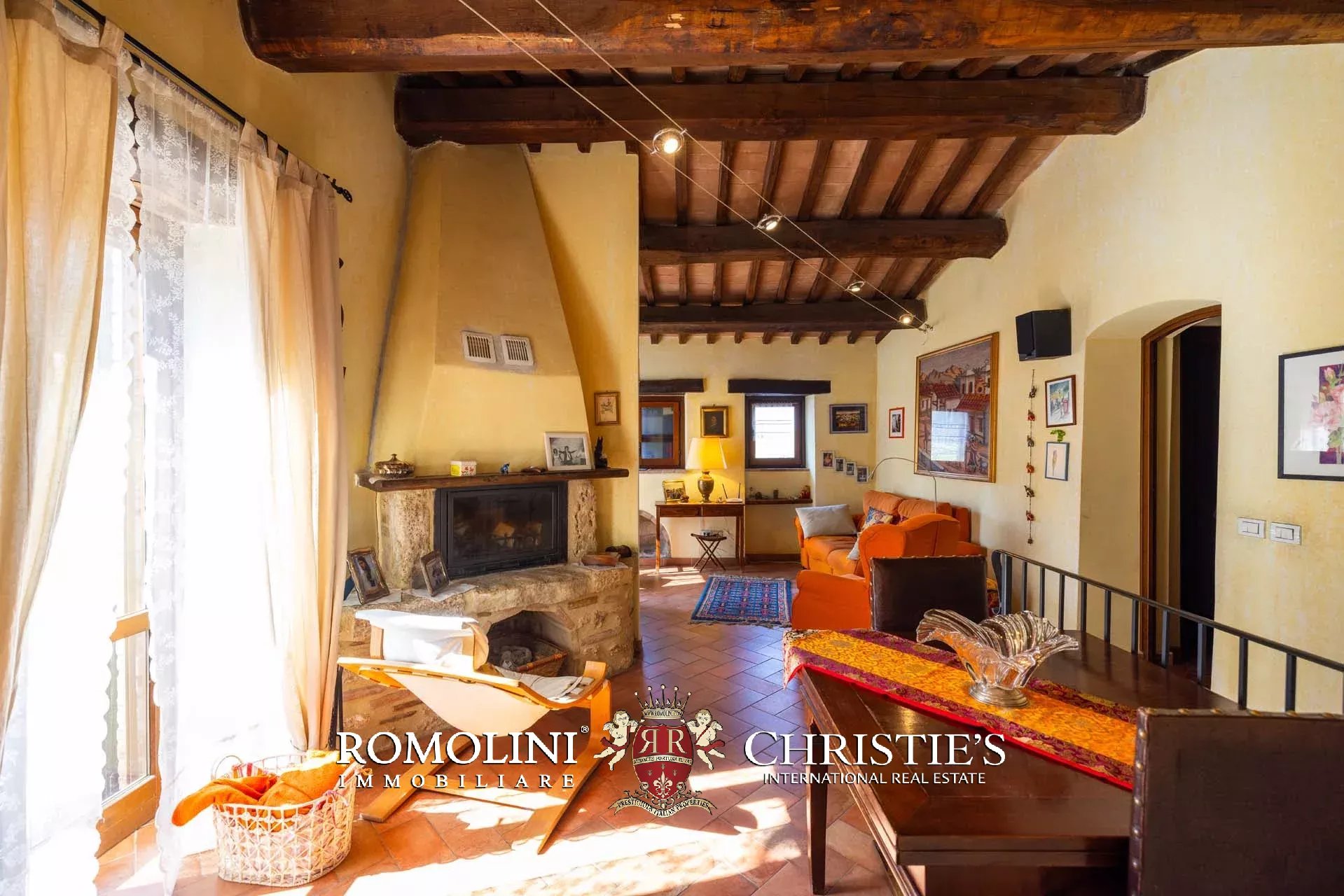 6 Bedroom Villa/Townhouse's Image 36