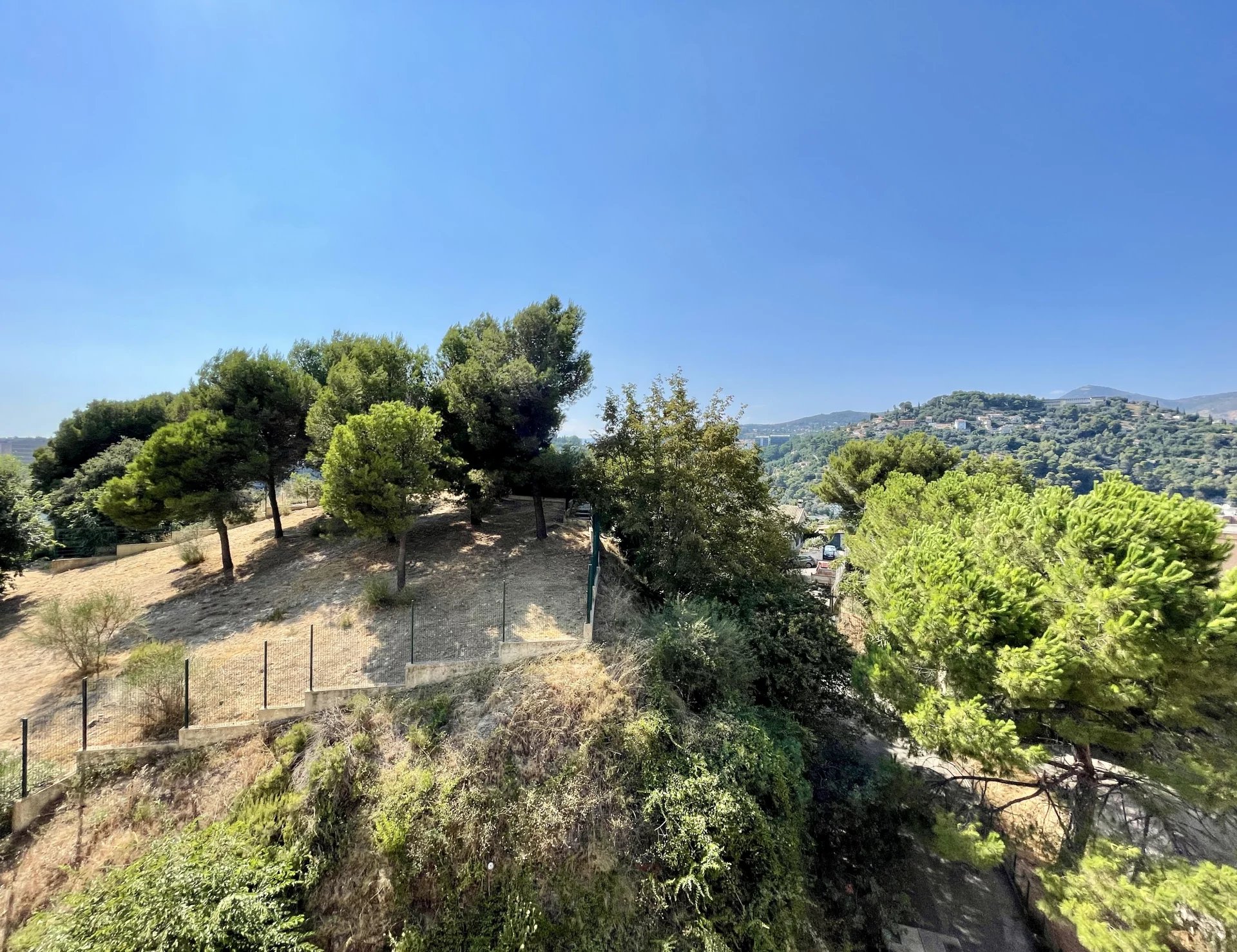 4PIÈCES - BALCONS - SECURISÉ - GARAGE