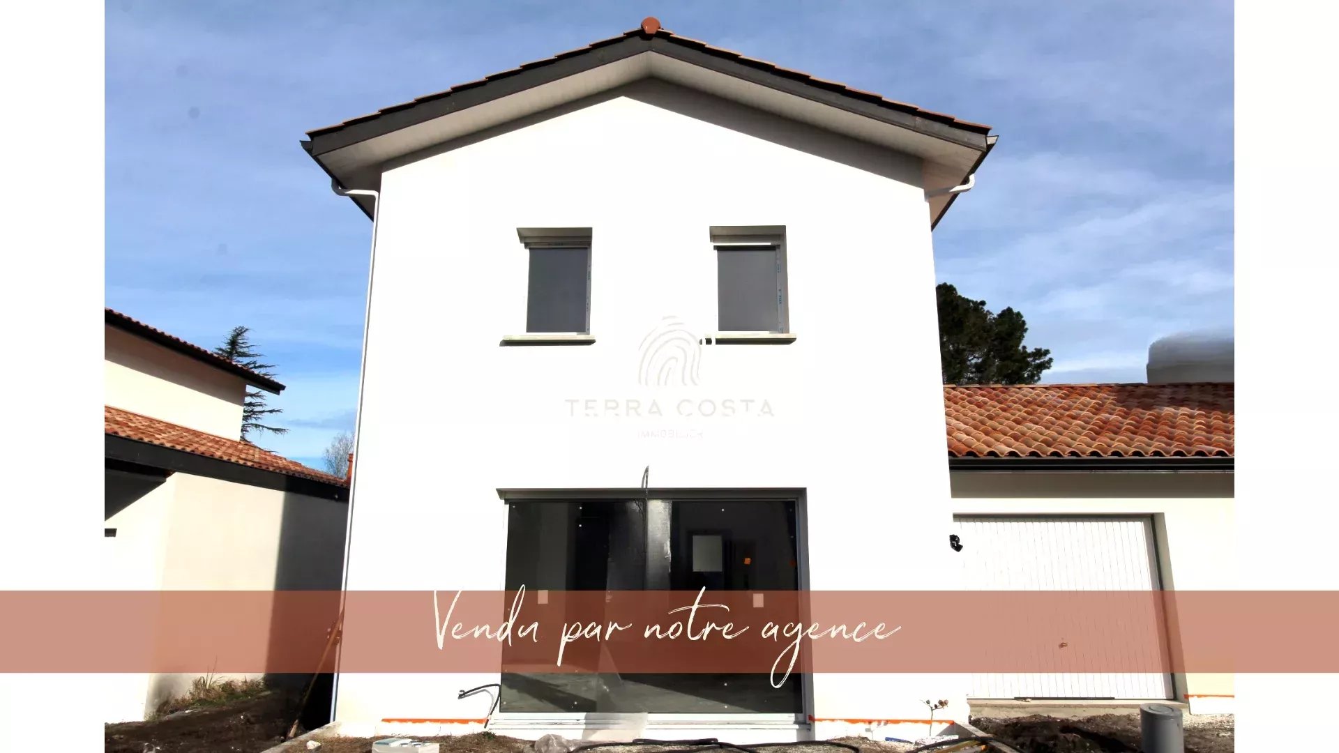 Maison jumelee T4  prete a vivre.