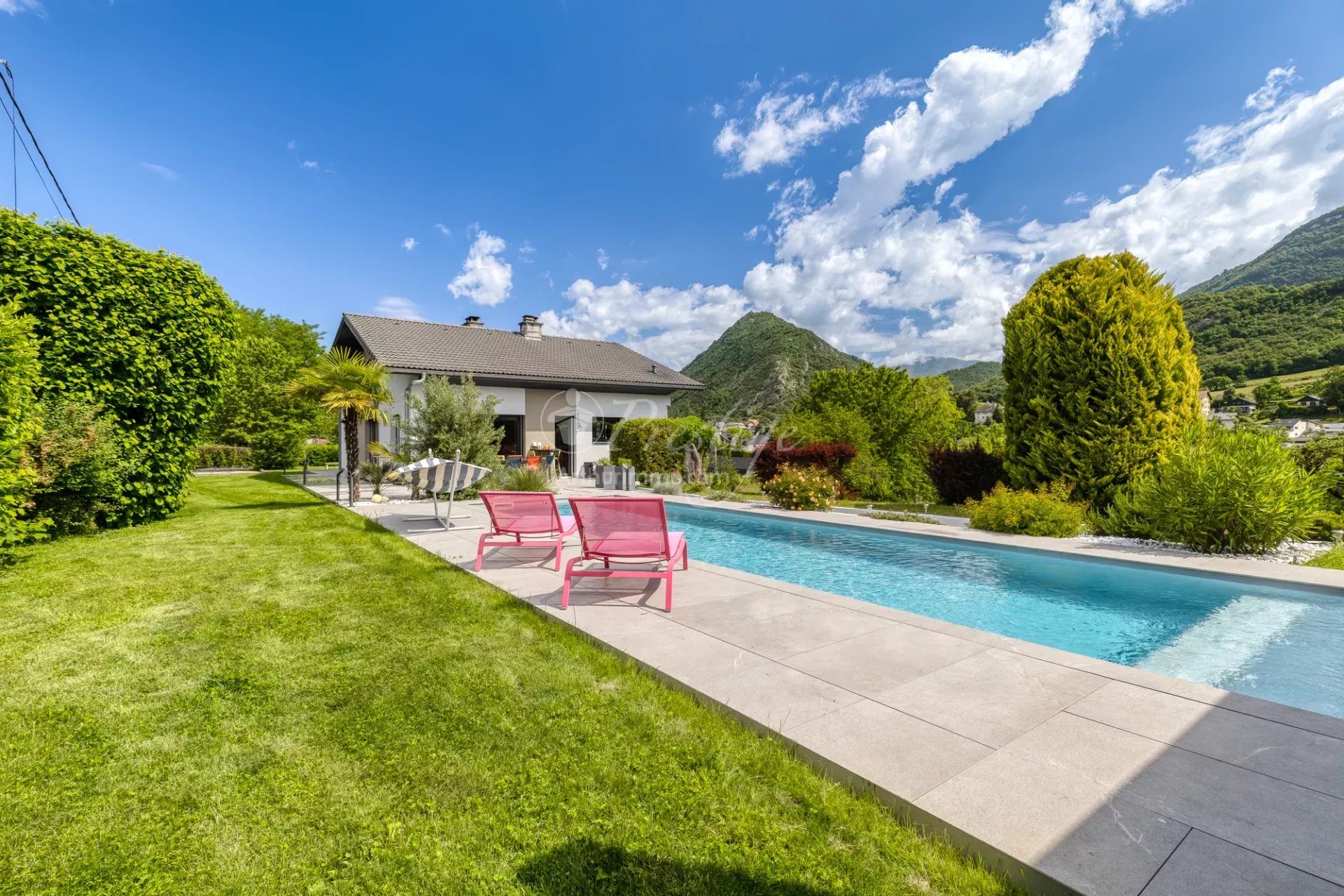 Agence immobilière de 