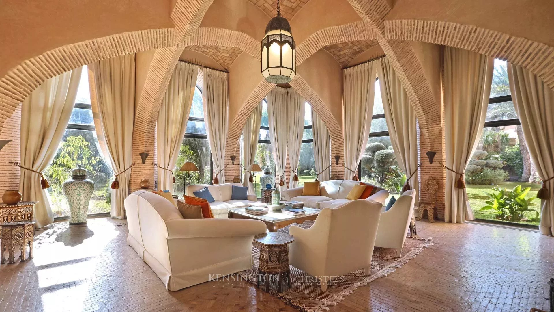 8 Bedroom Villa/Townhouse's Image 6