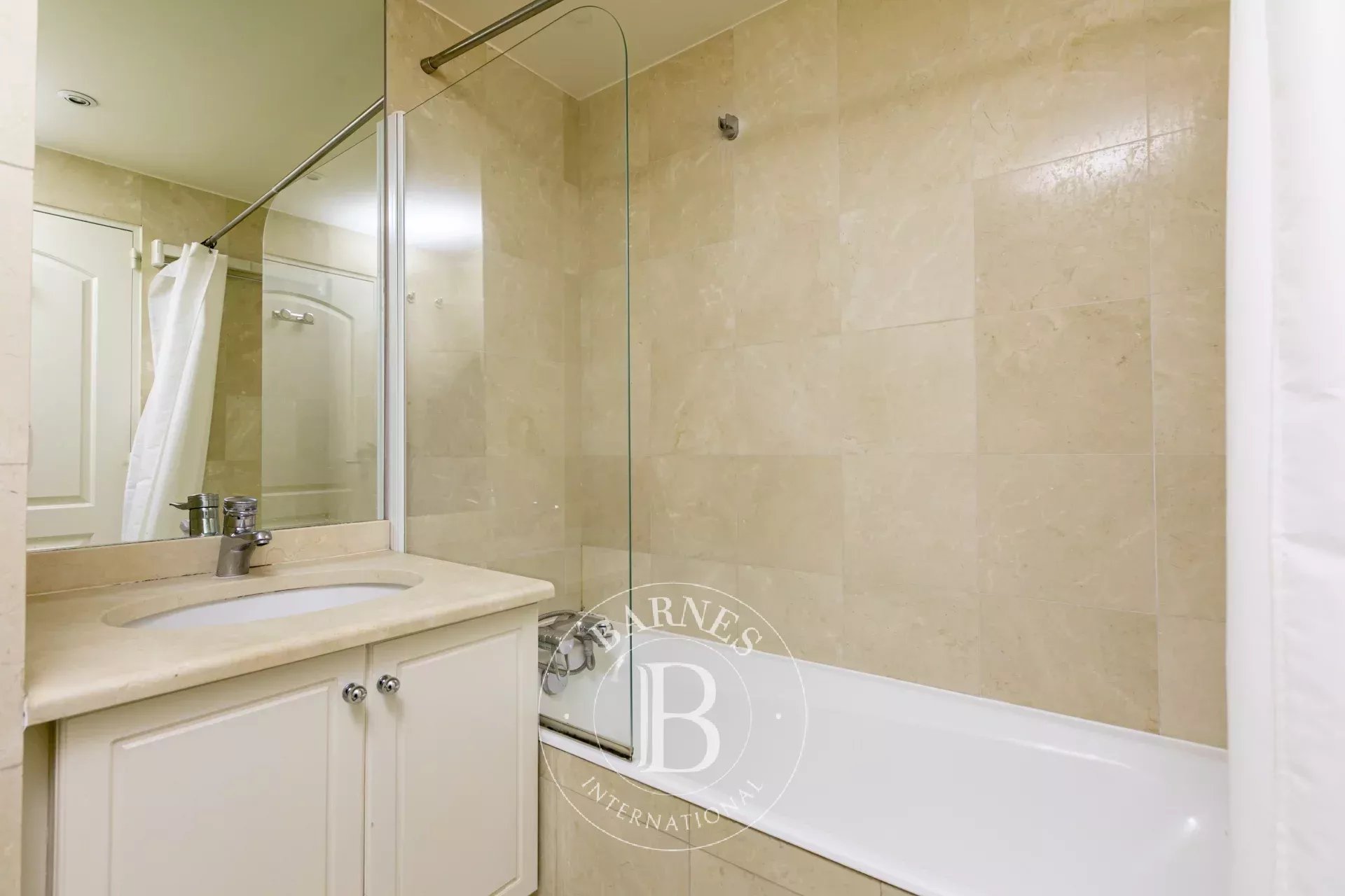 Daire Paris 16ème - picture 8