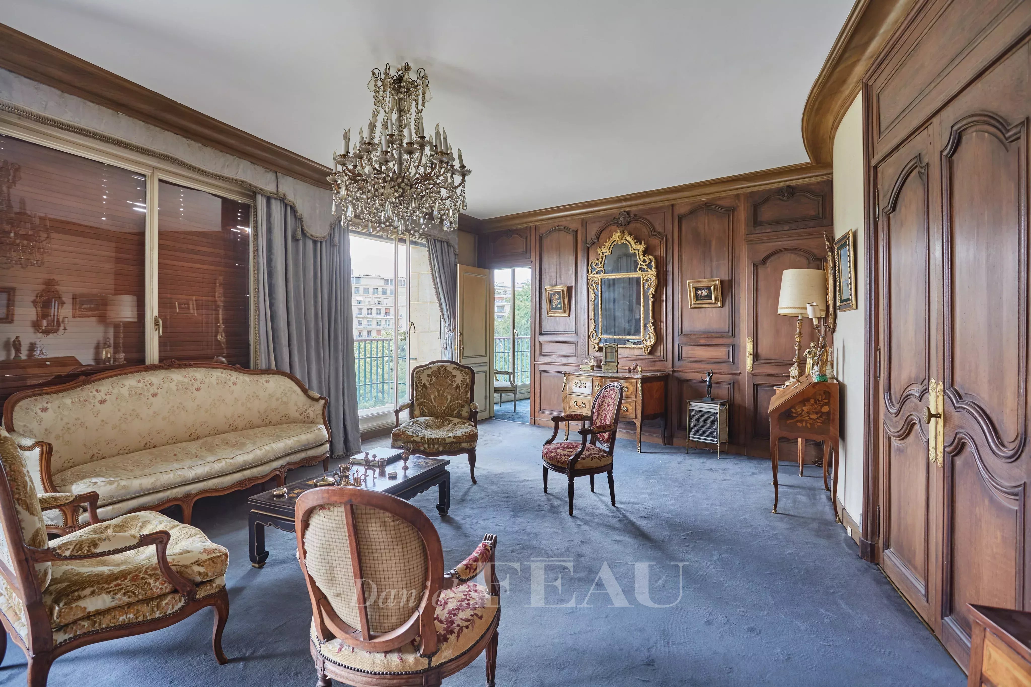 Sale Apartment Paris 16th