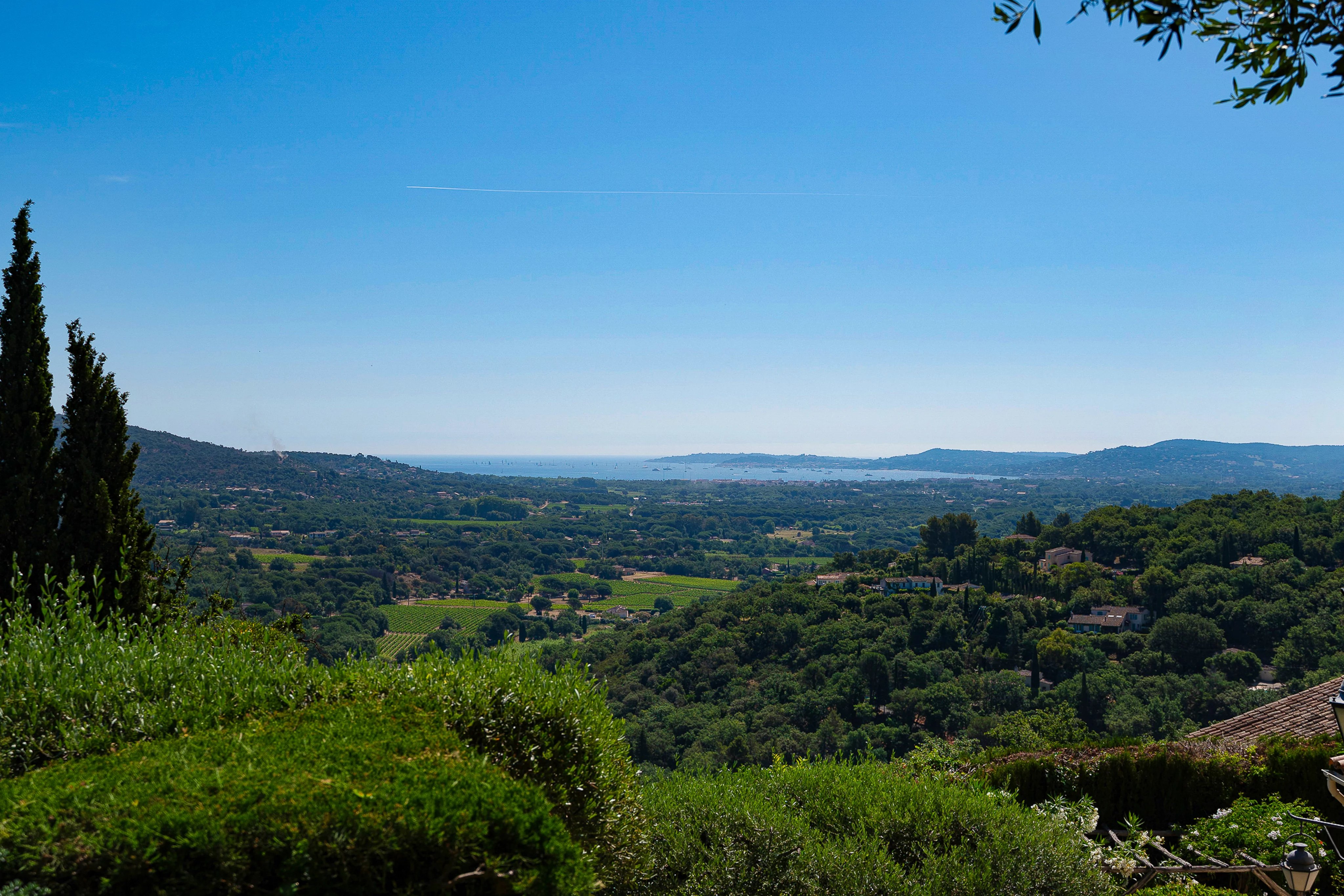 Propriété Unique avec Vue Mer au Cœur de Grimaud