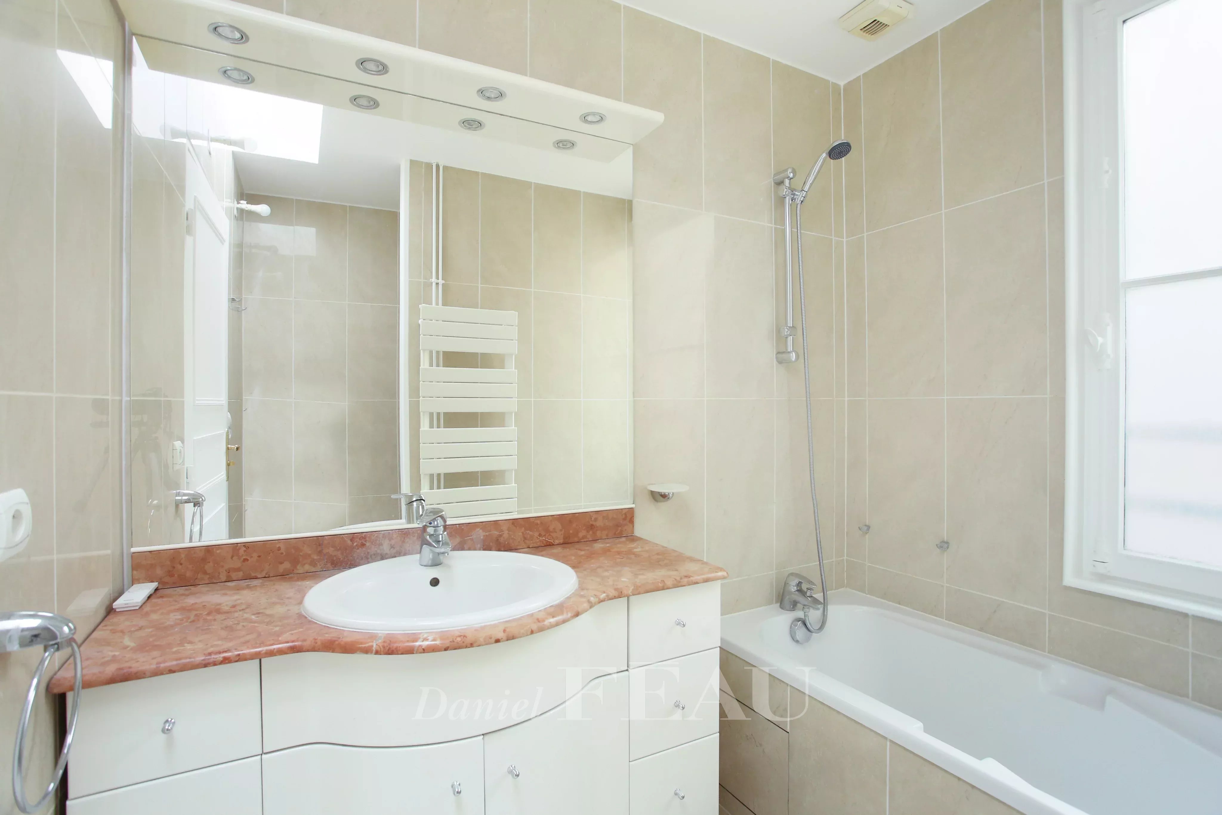 Rental Apartment Paris 8th