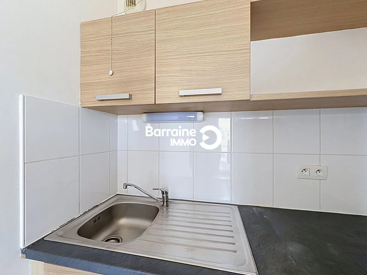 LOCATION BREST PILIER ROUGE - APPARTEMENT T1 26,90 M²