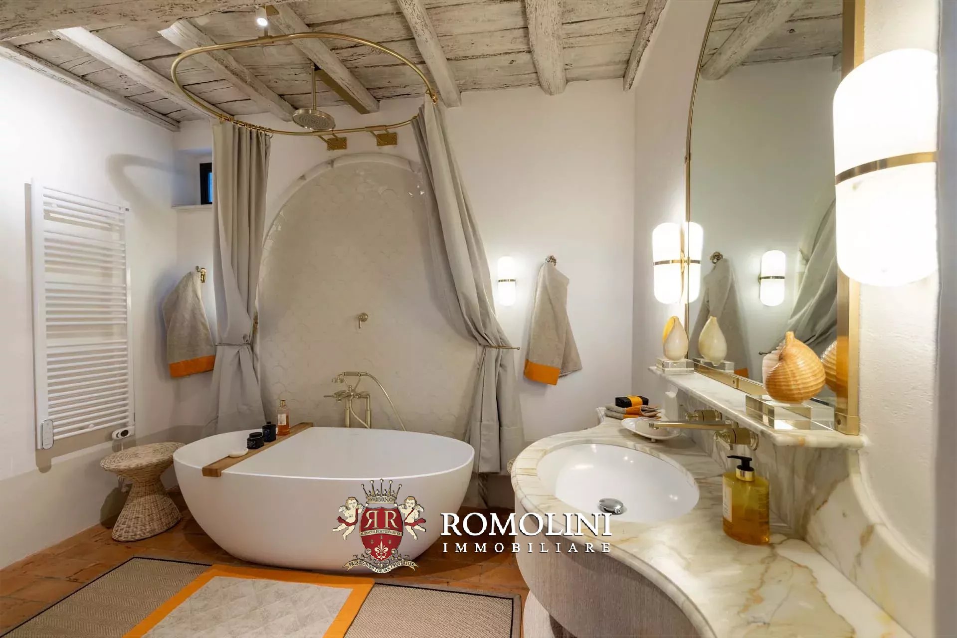 4 Bedroom Villa/Townhouse's Image 37