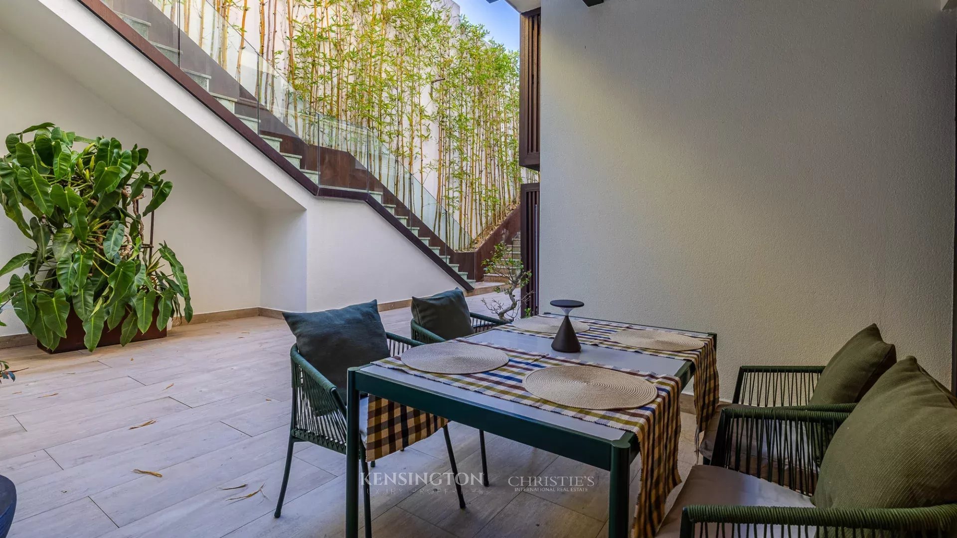 4 Bedroom Villa/Townhouse's Image 64