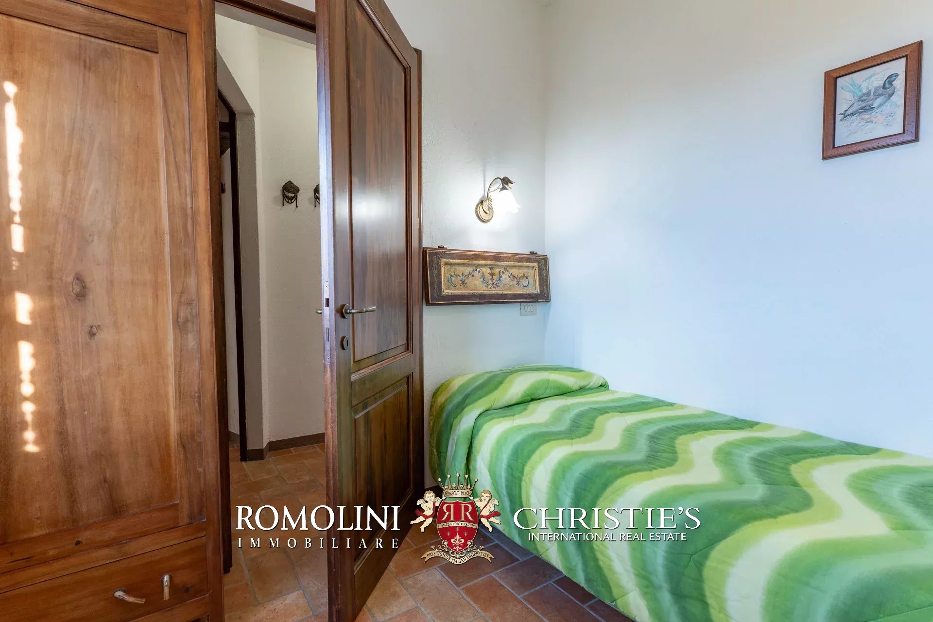 7 Bedroom Villa/Townhouse's Image 56