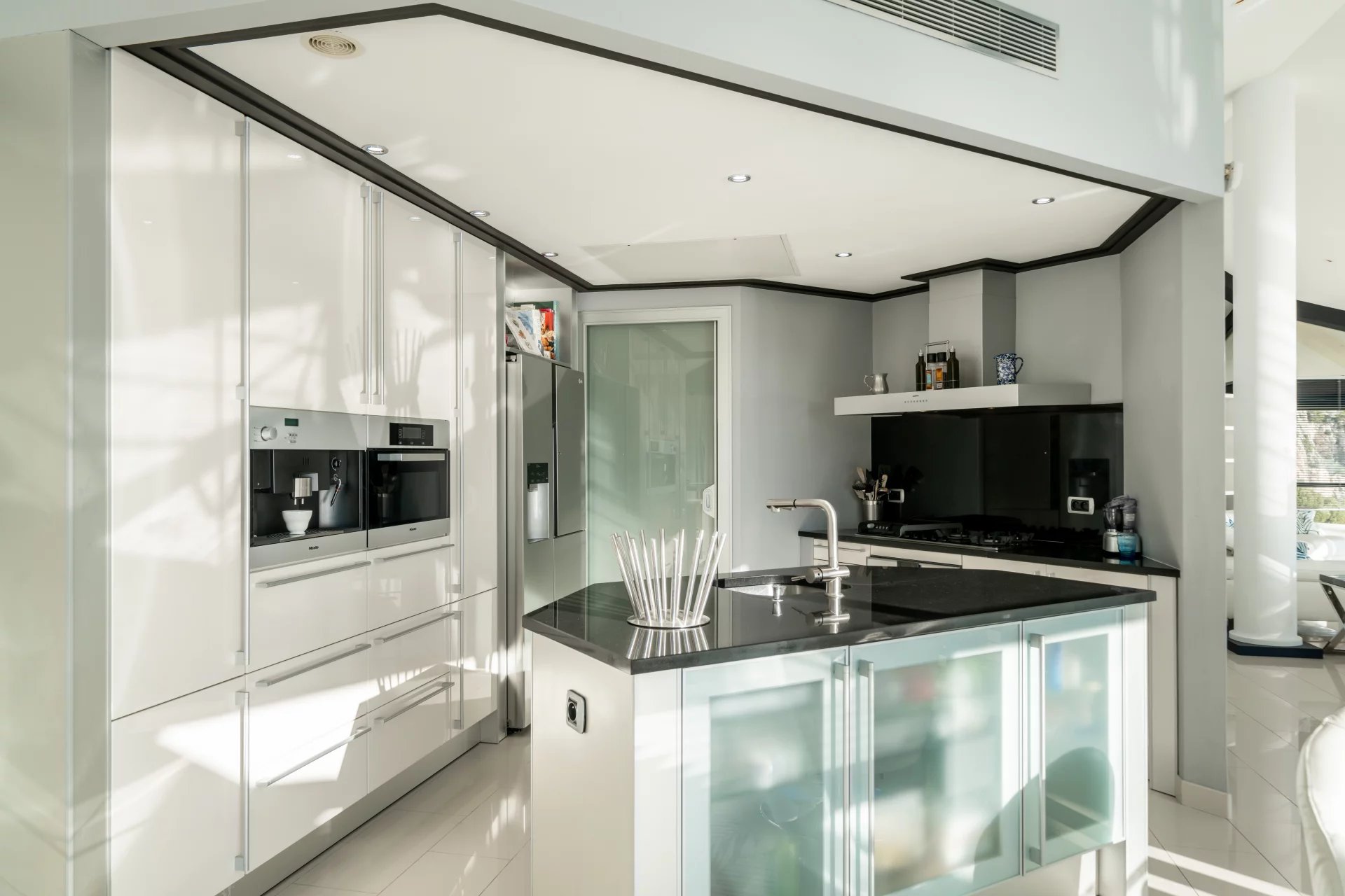 Exceptional Contemporary Villa with Panoramic Sea Views