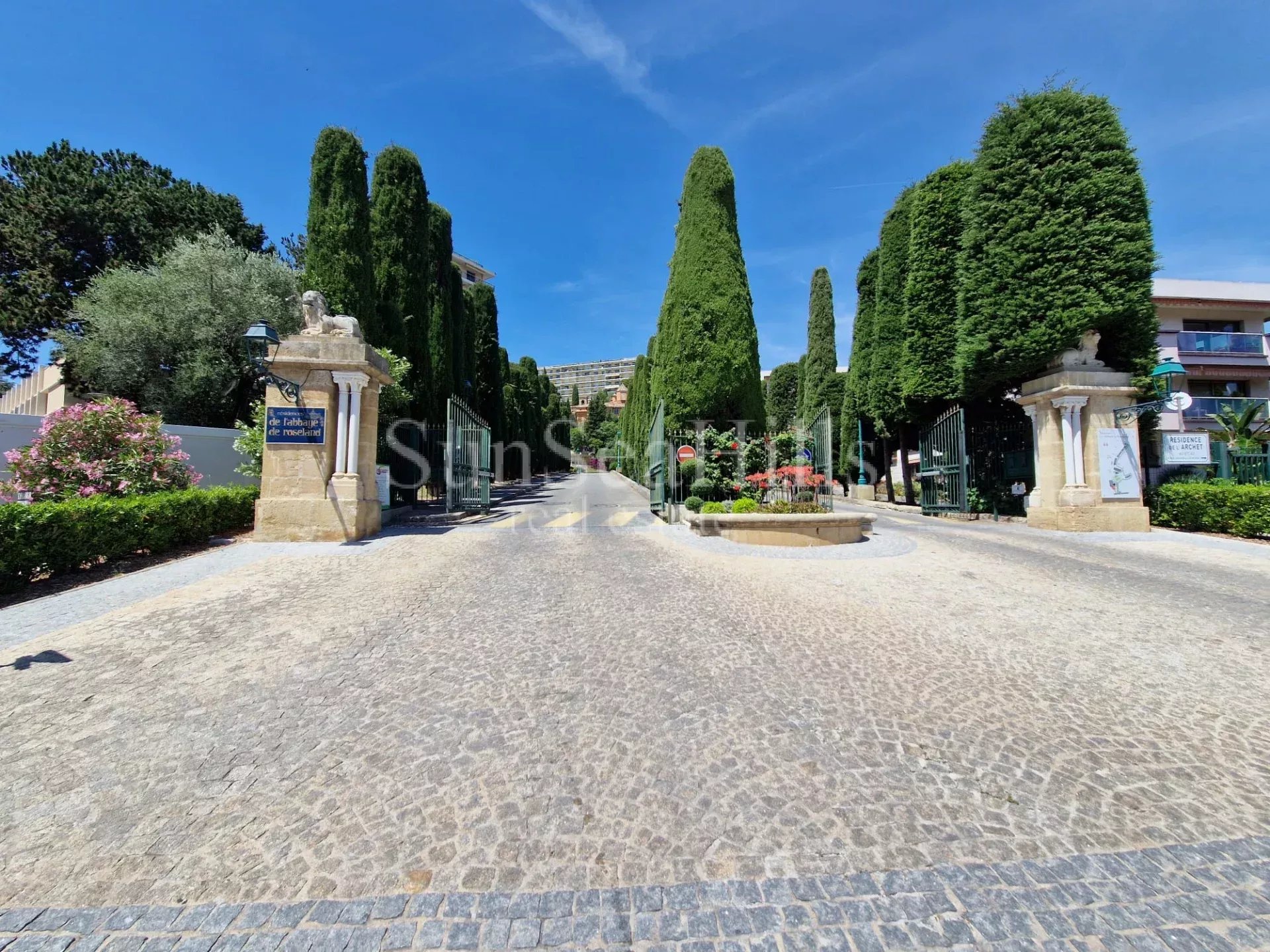 NICE WEST – ABBAYE DE ROSELAND – PANORAMIC SEA VIEW – 3-BEDROOM APARTMENT – TERRACES – HIGH FLOOR