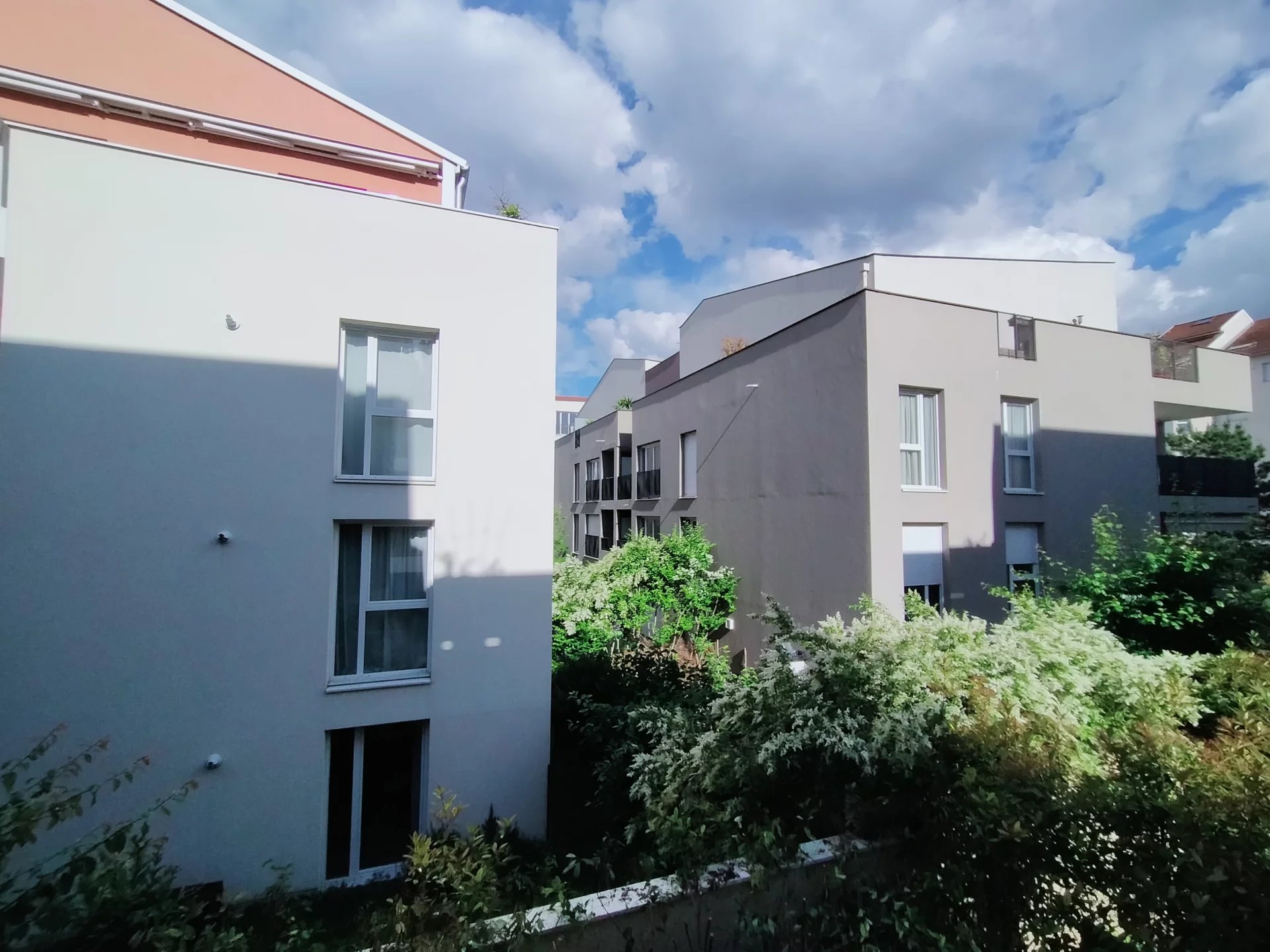 4555438 Location Villeurbanne