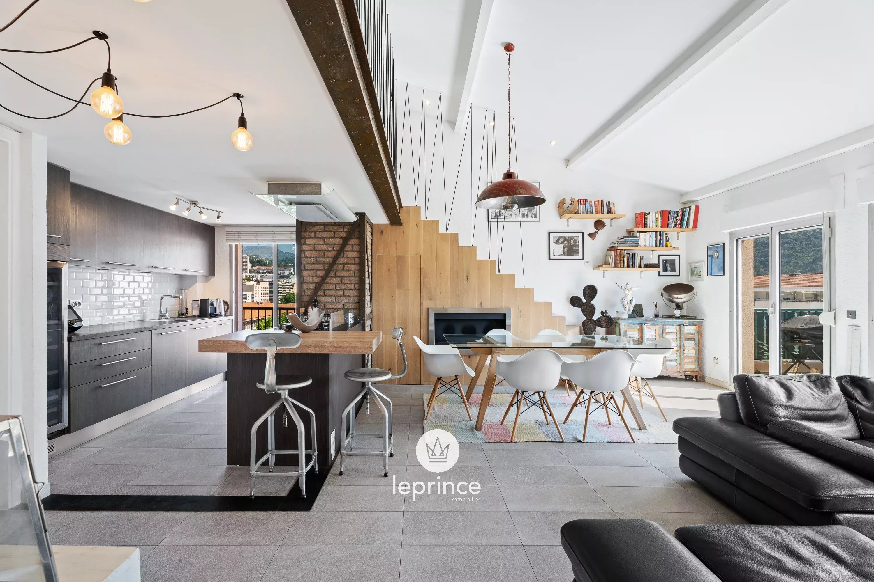 Nice Saint-Roch: 2-Bedroom Apartment – Terrace – Garage & Cellar
