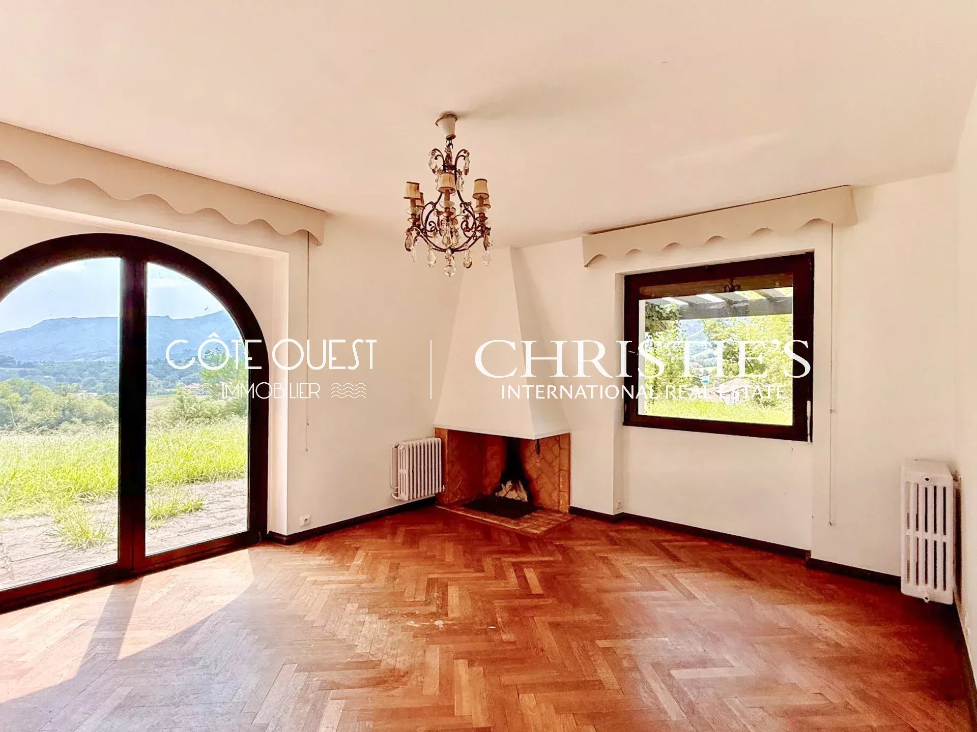 4 Bedroom Villa/Townhouse's Image 7