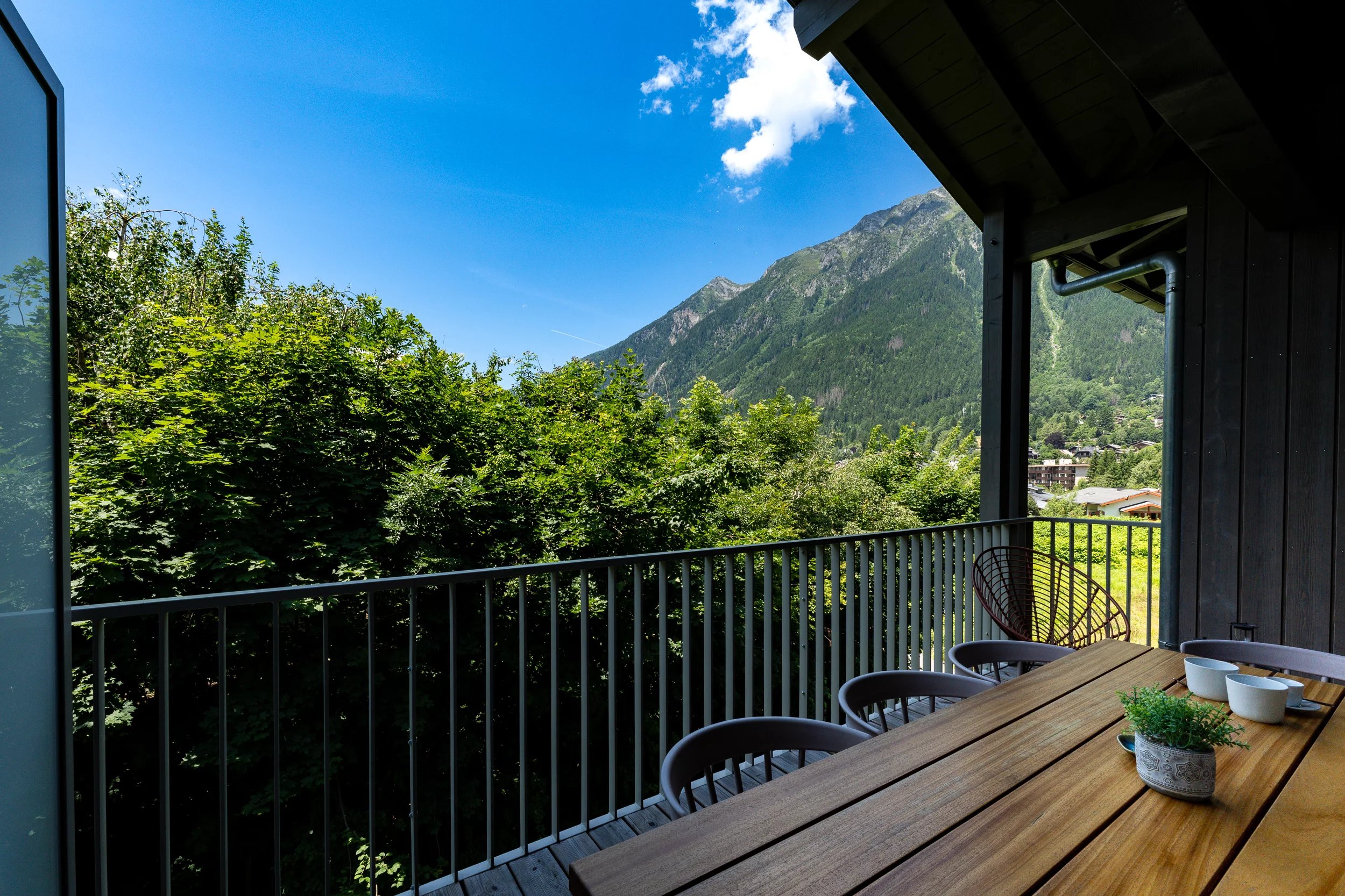Photo of CHAMONIX – recently built 4-bedroom duplex penthouse close to the centre