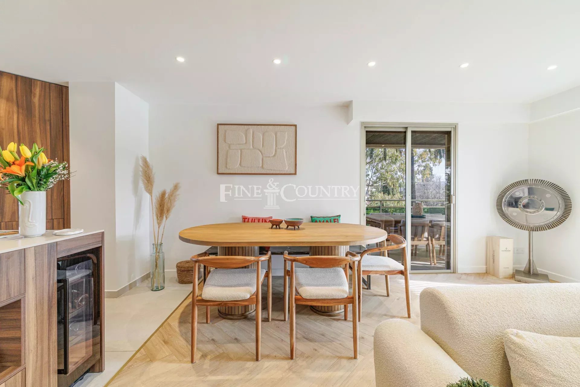 Photo of For Sale – 2-Bedroom Apartment – Cannes Montrose