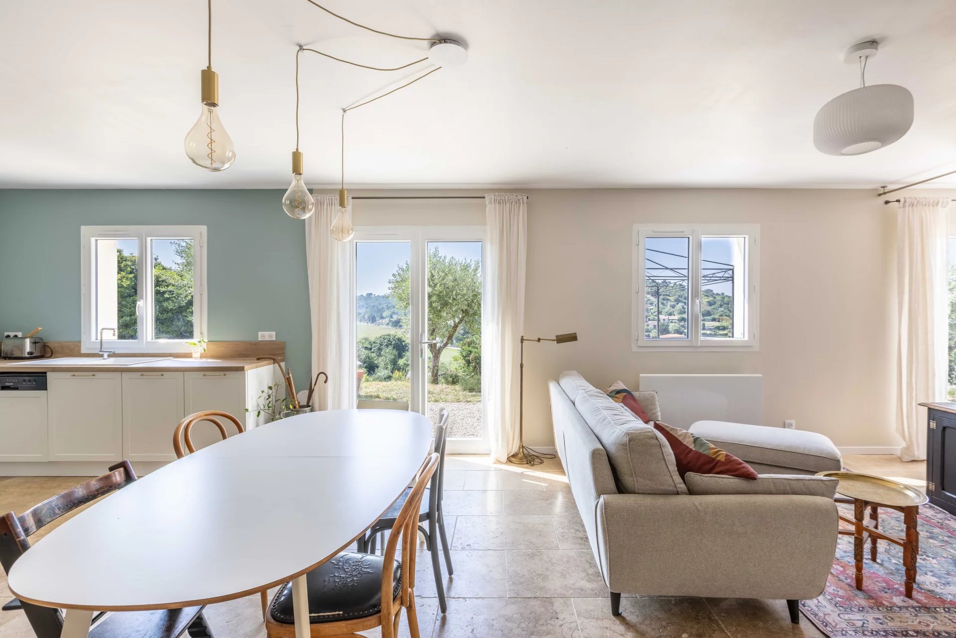 Levens Villa individuelle 4-5 pièces 119 m² de 2023 / résidentiel / vue dégagée collines et montagnes / position dominante / exposition SUD