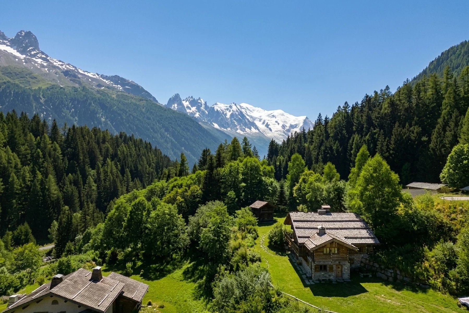 Photo of CHAMONIX - Elegant 6-bedroom Savoyard chalet
