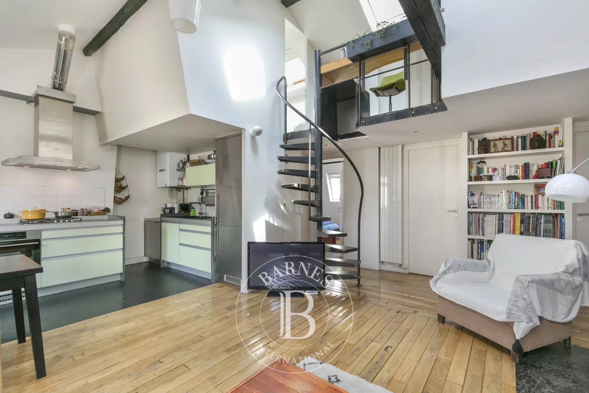 Sole agent - Neuilly-Mairie - Loft-style Workshop apartment - picture 5