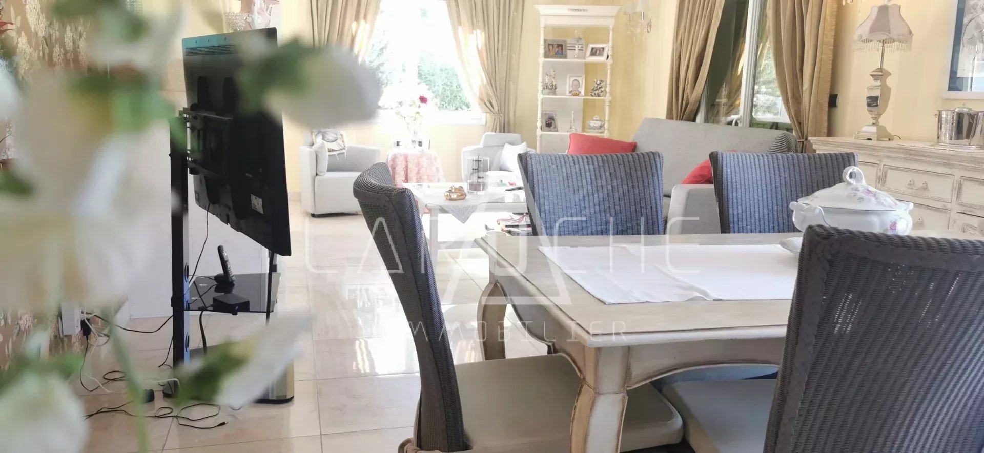 Agence immobilière de 