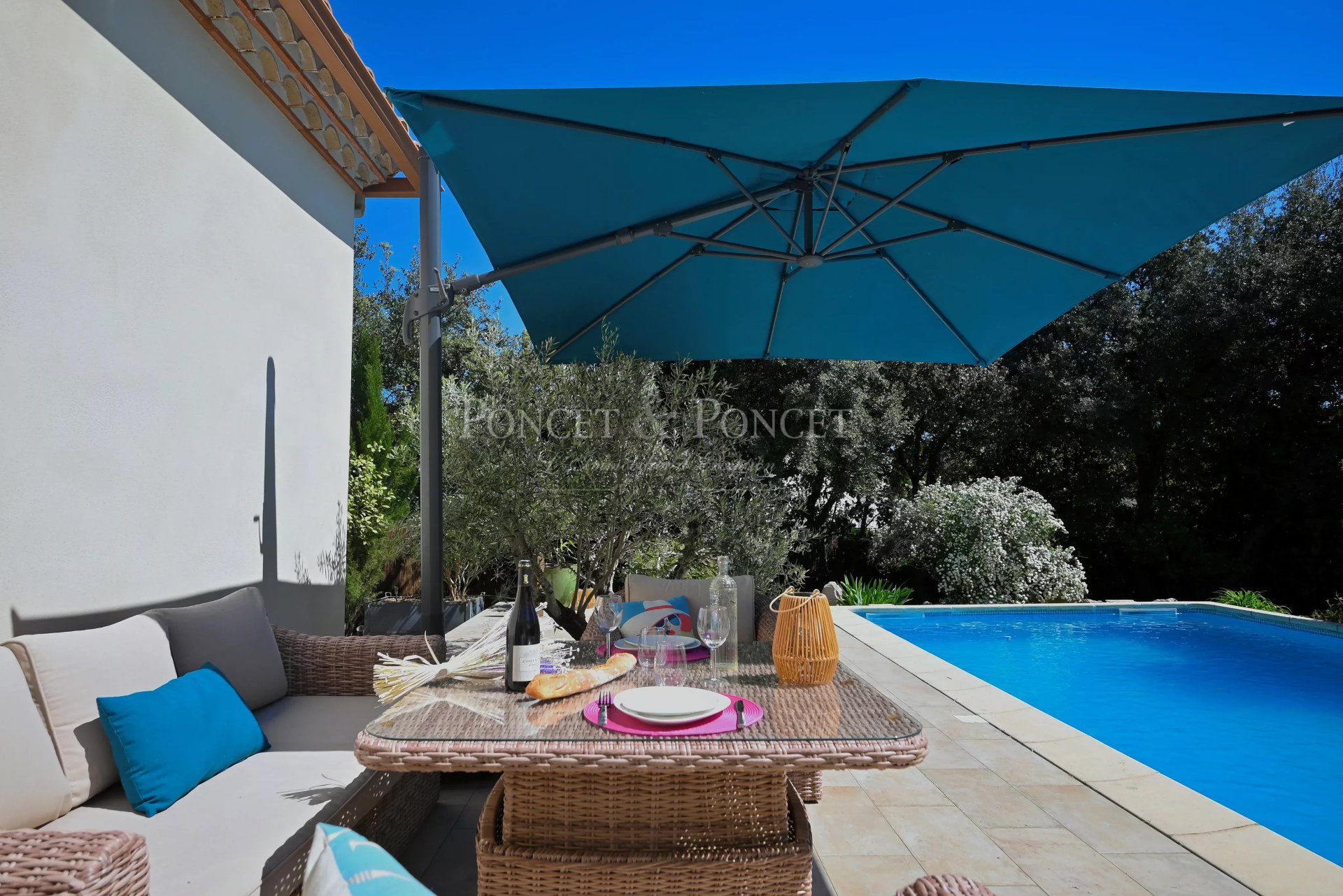 4 Bedroom Villa/Townhouse's Image 3