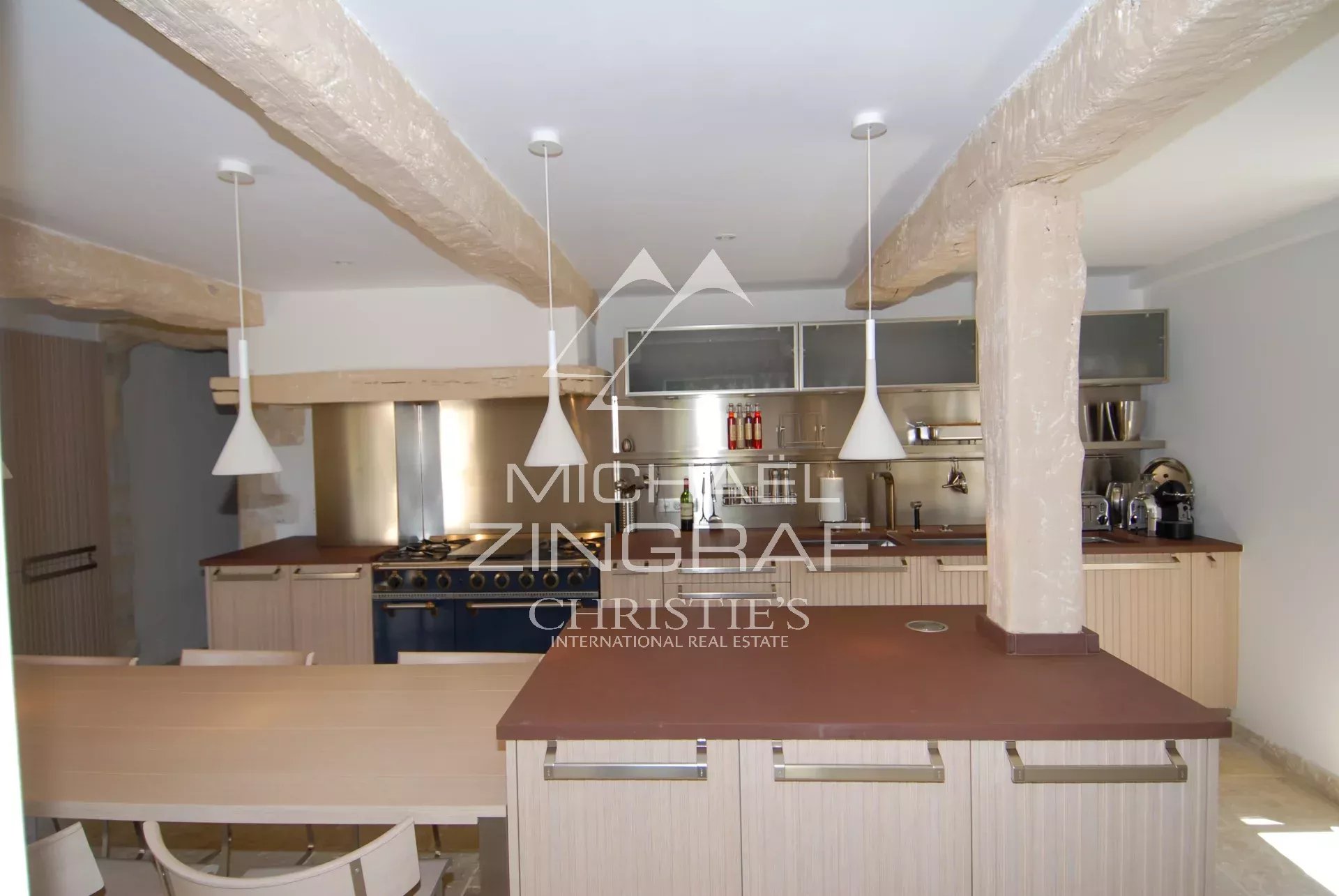 5 Bedroom Villa/Townhouse's Image 17