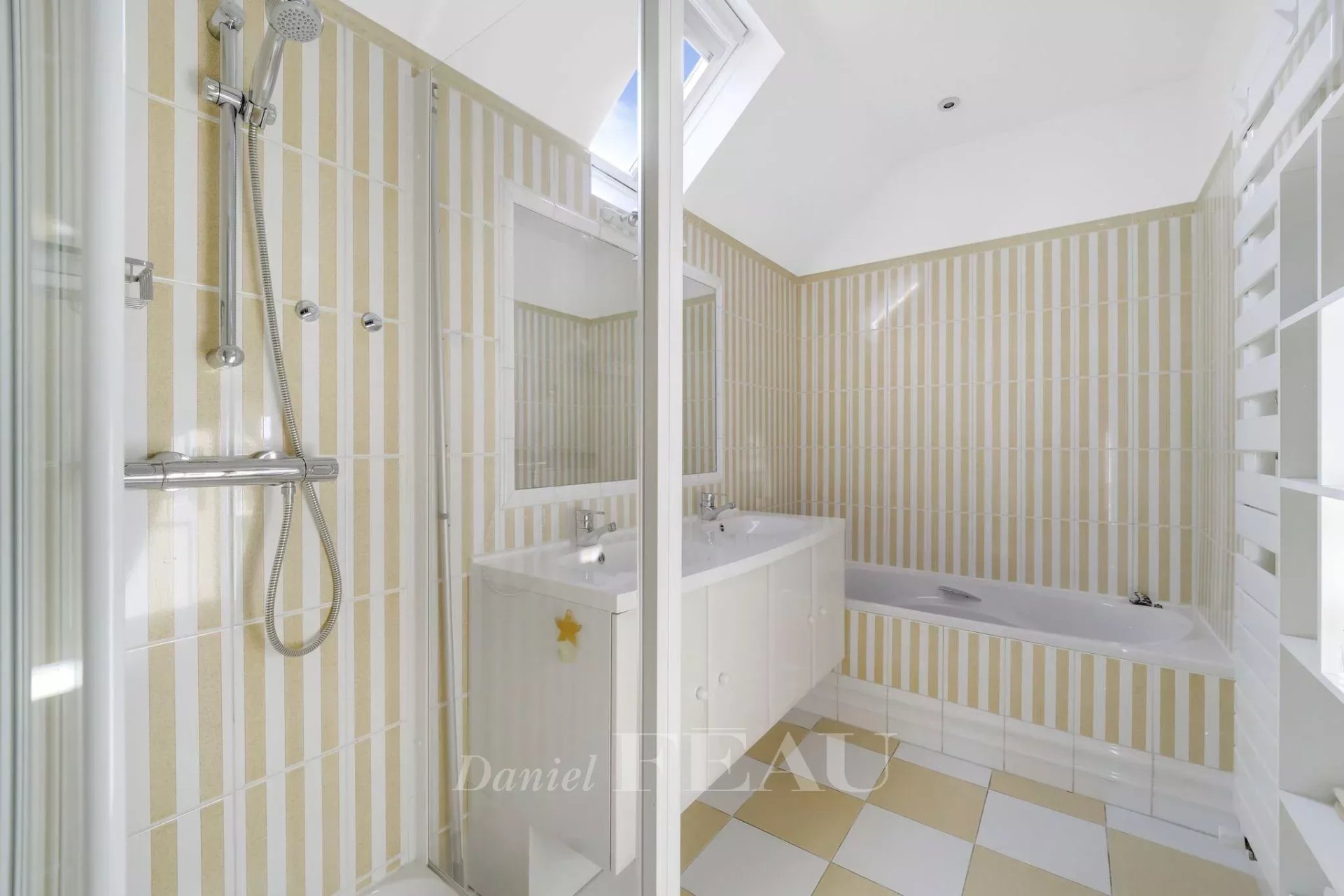 4 Bedroom Villa/Townhouse's Image 16