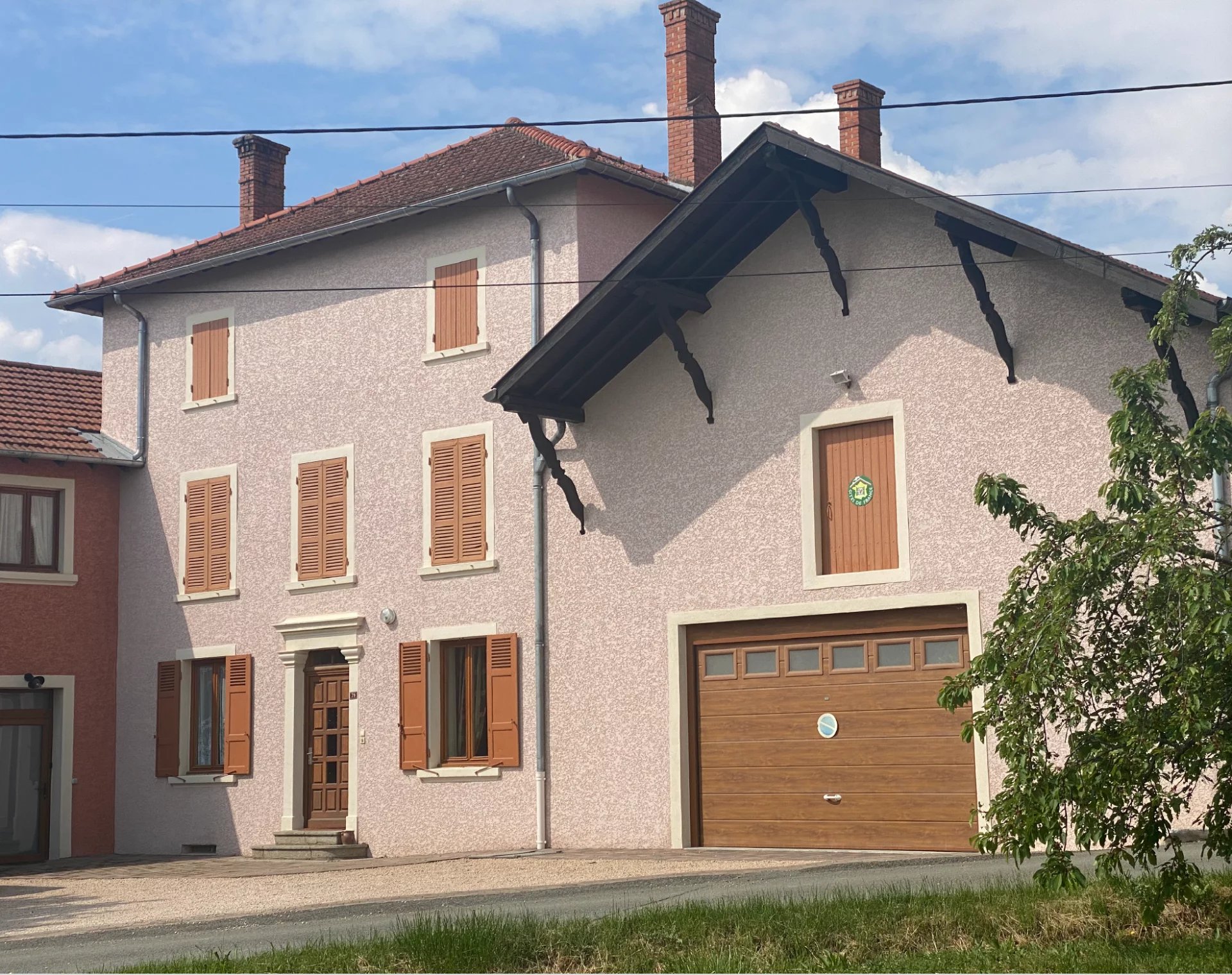 MAISON 210 m2 dont 7 chambres possible 8,  60m2 garage et 70 m2 grenier