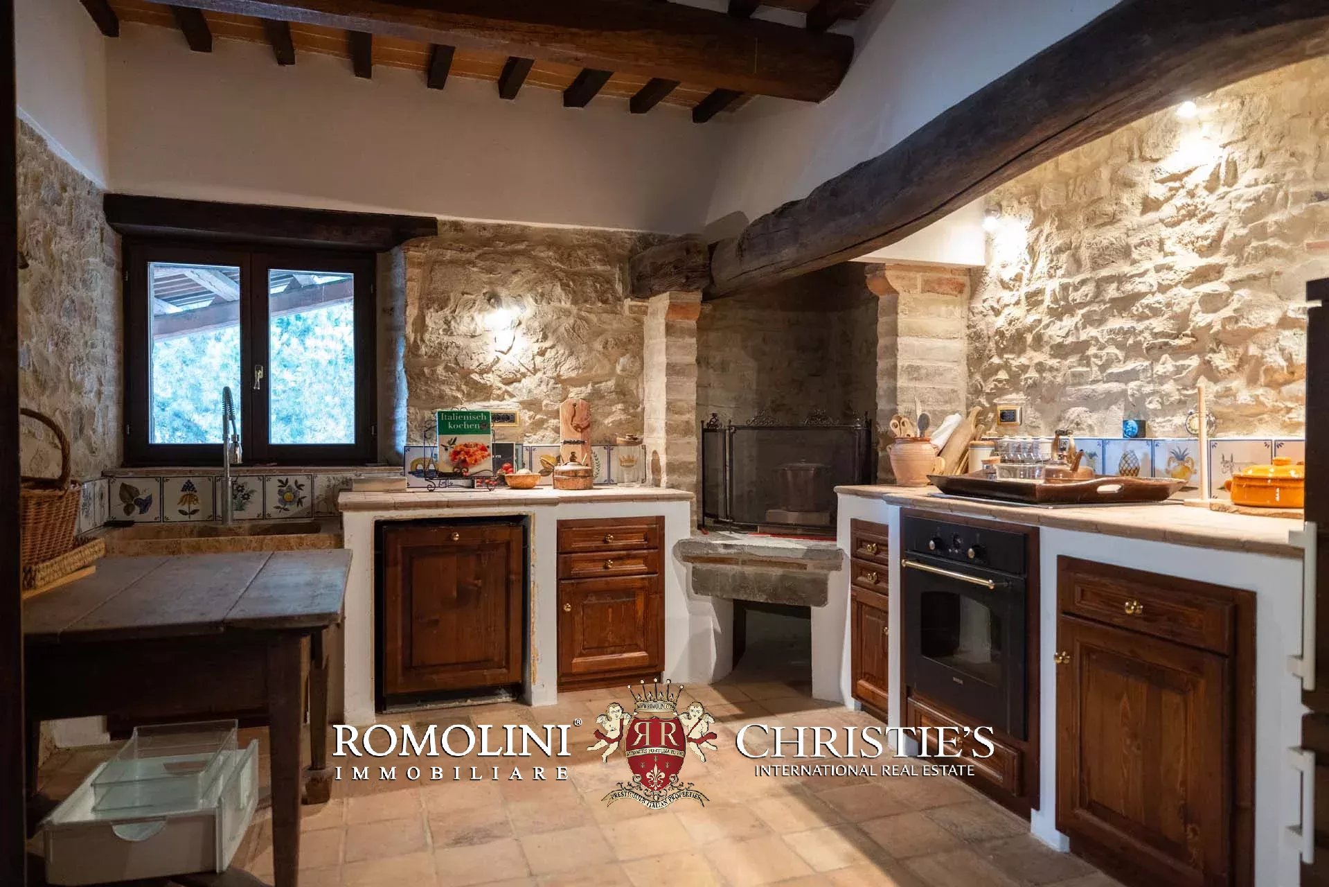 10 Bedroom Villa/Townhouse's Image 81