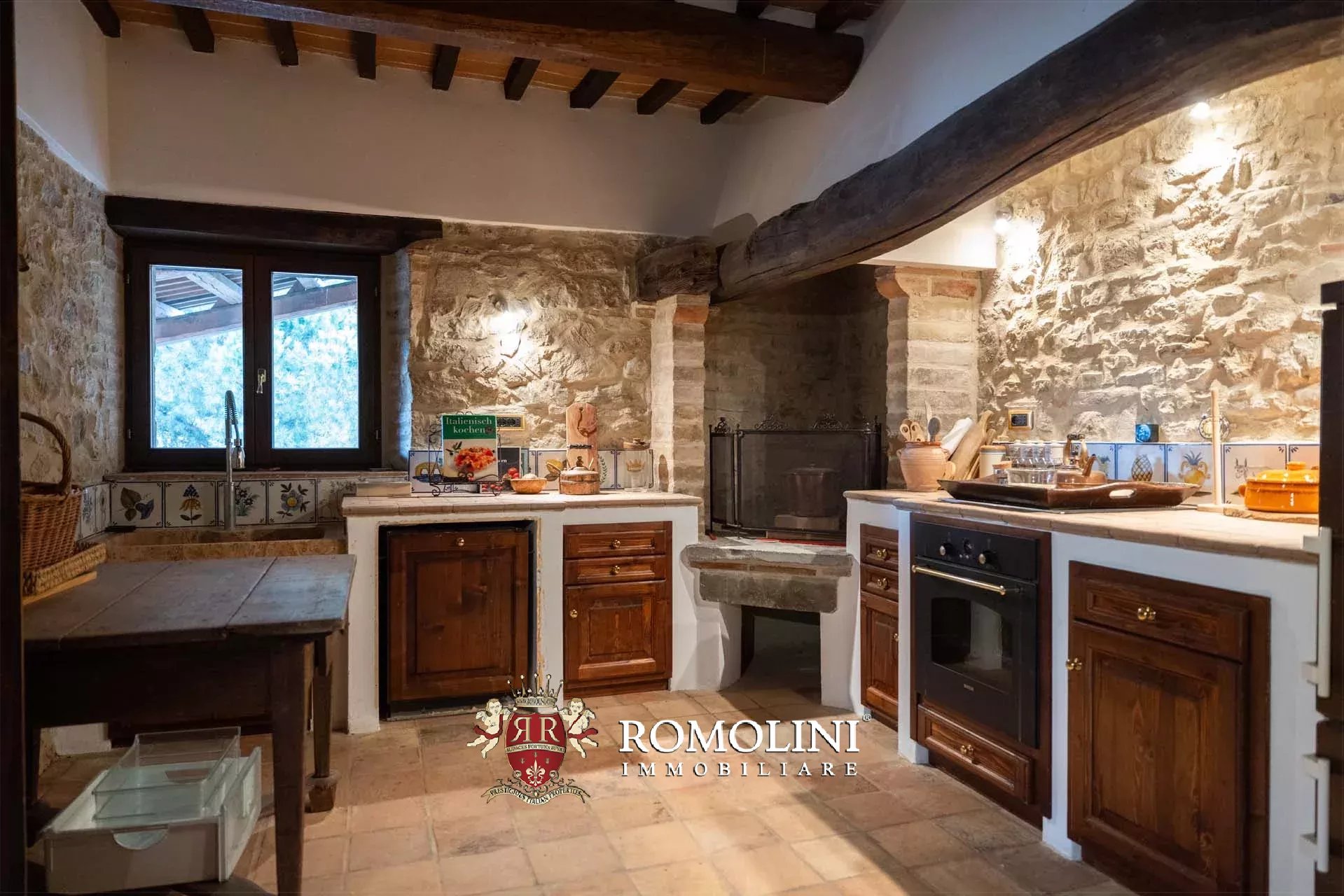 10 Bedroom Villa/Townhouse's Image 81