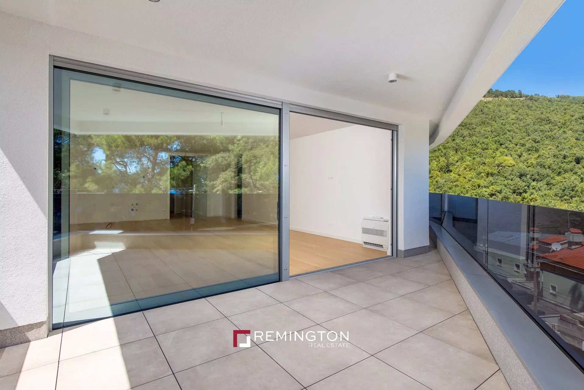 2 Bedroom Apartment/Flat's Image 32