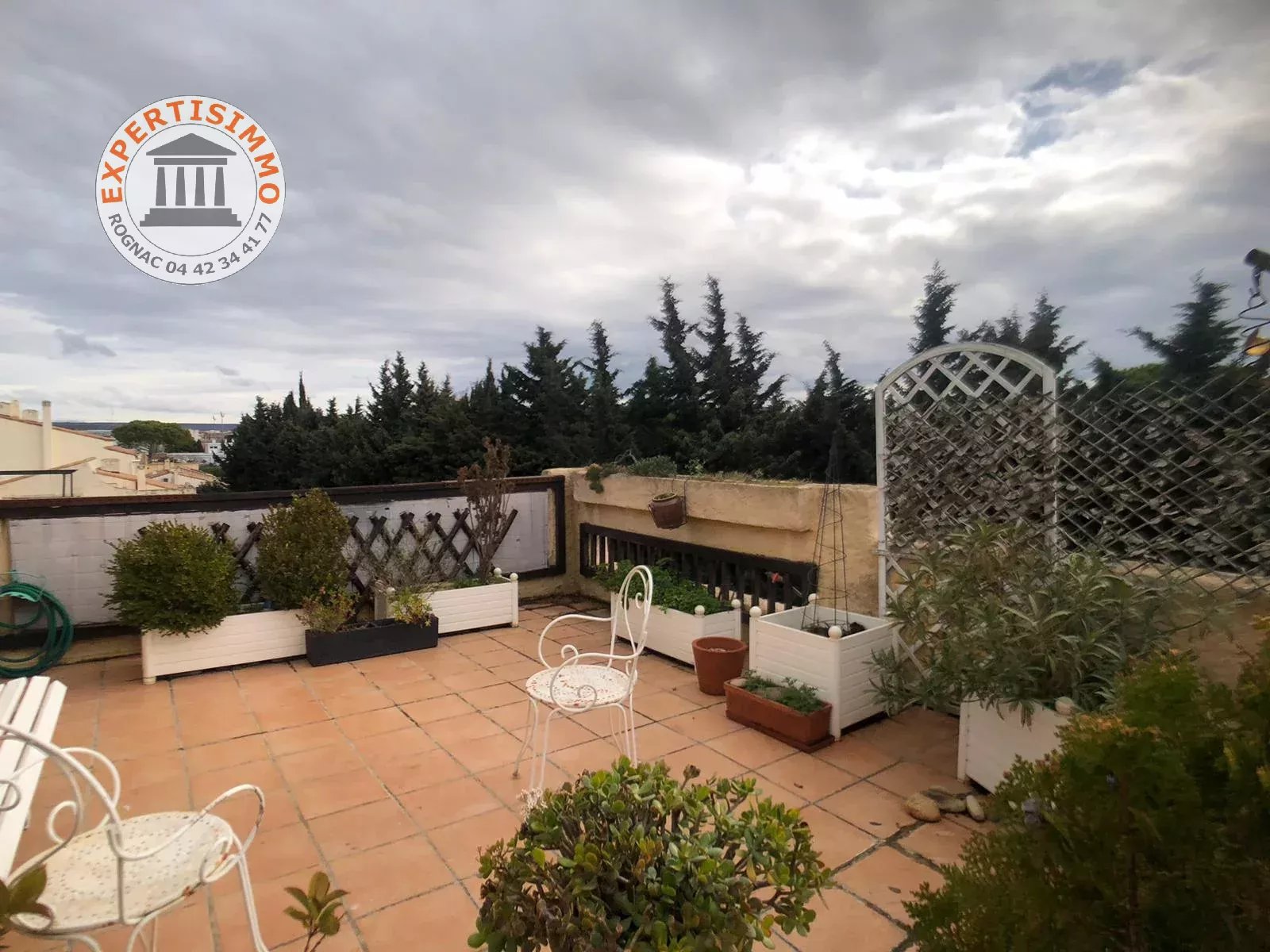 Duplex T2 avec terrasse et balcon