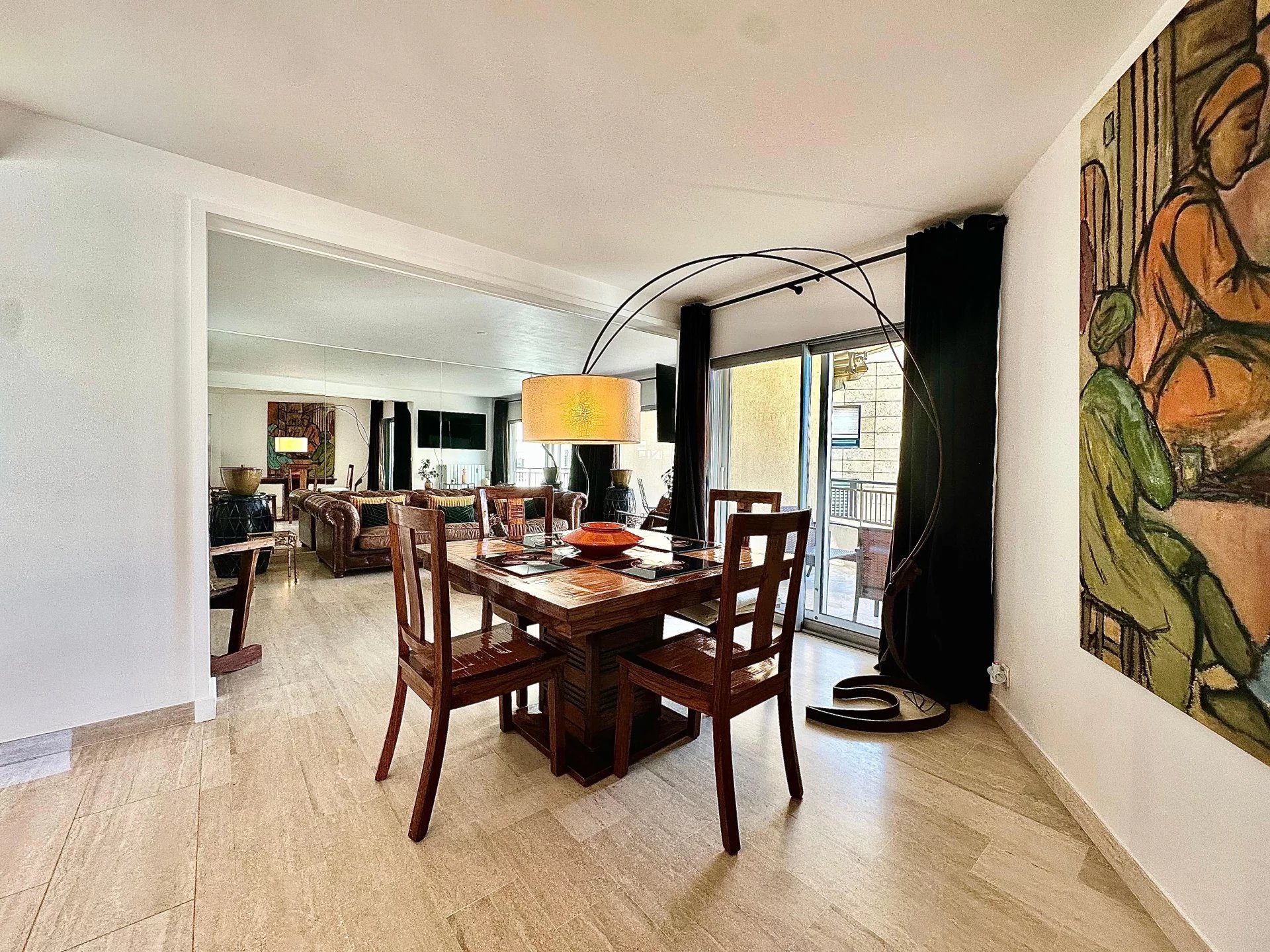 Superbe 4 pièces de 111 m² à Cannes Banane